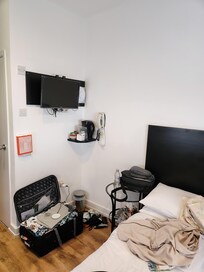 Bed, coffee, TV