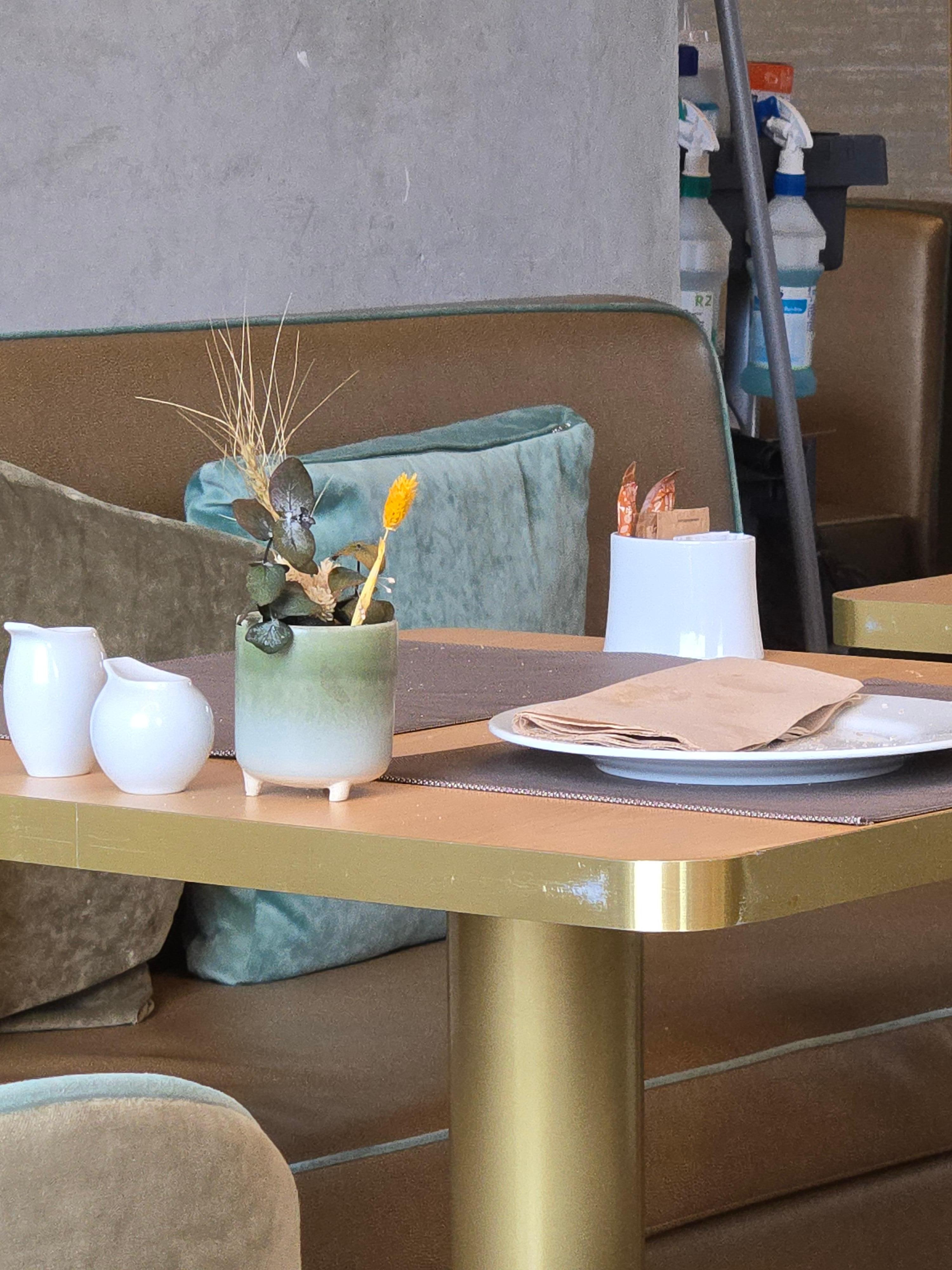 When the stafd arrived with the mop and chemicals and started from the adjacent room to the one we were