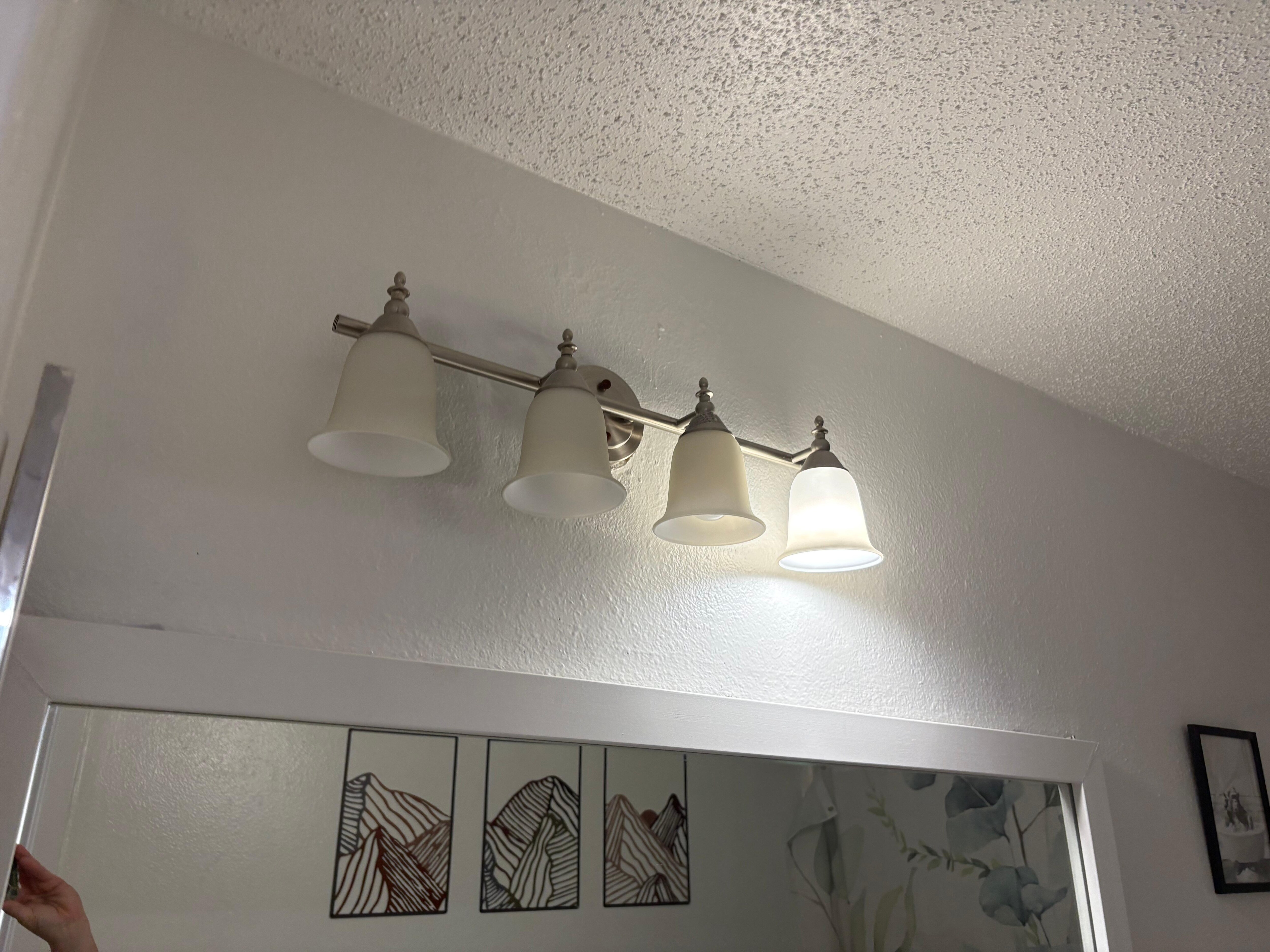 One of 3 lights they work in the apartment 