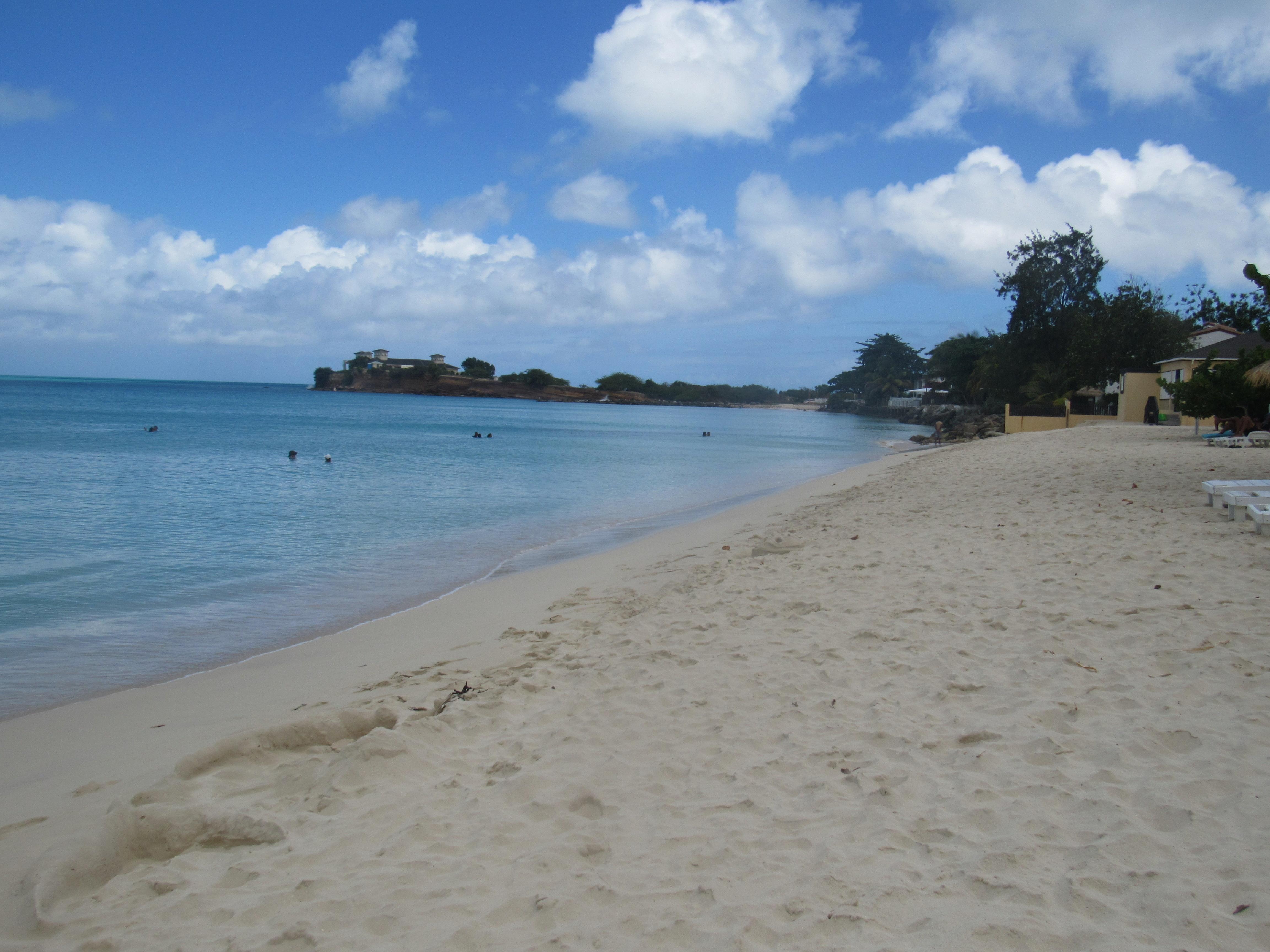 Runaway Beach 10 min walk to the left