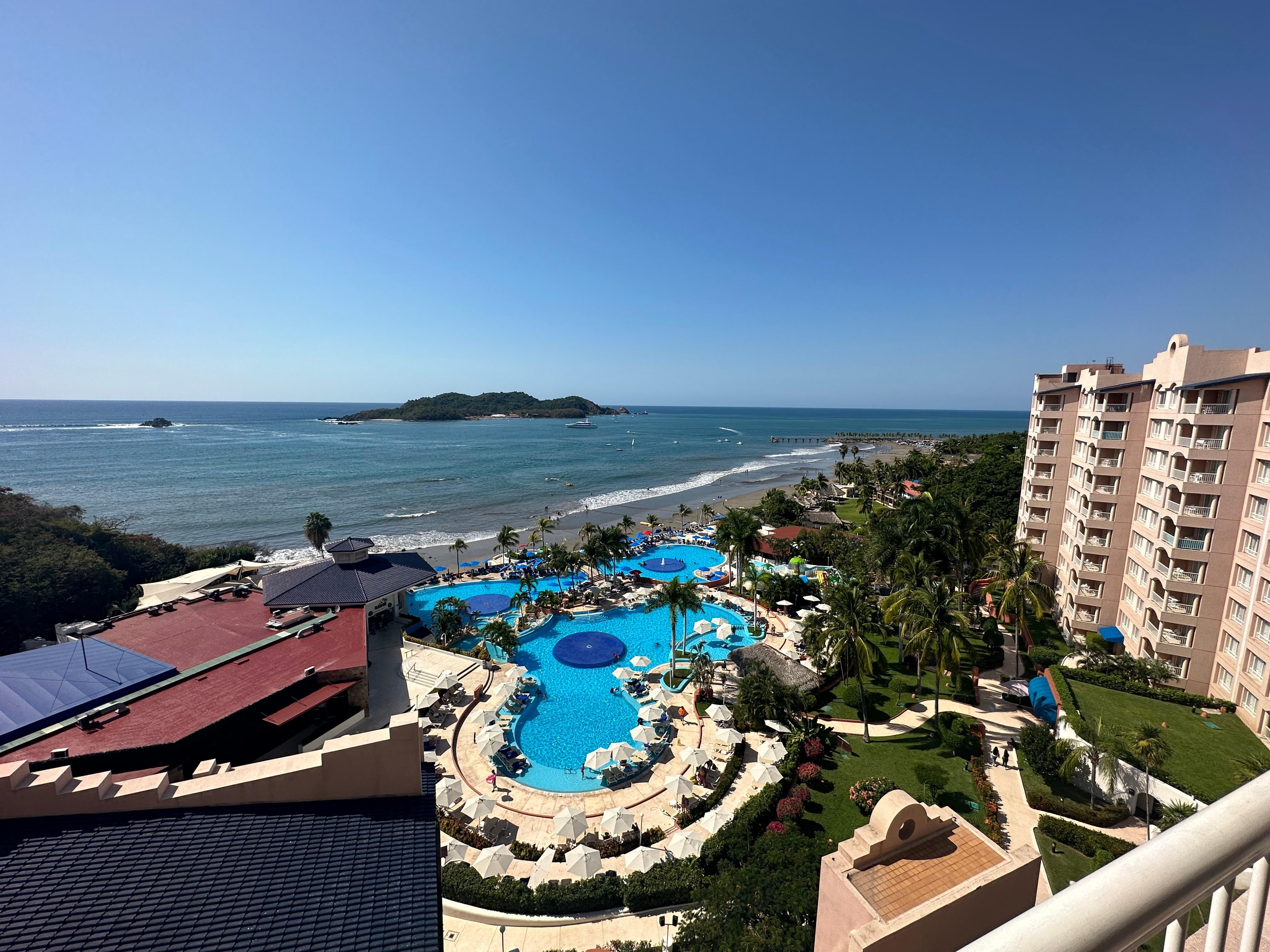 Ixtapa 5 Star Hotels; Azul Ixtapa Beach Resort and Convention Center - All Inclusive en