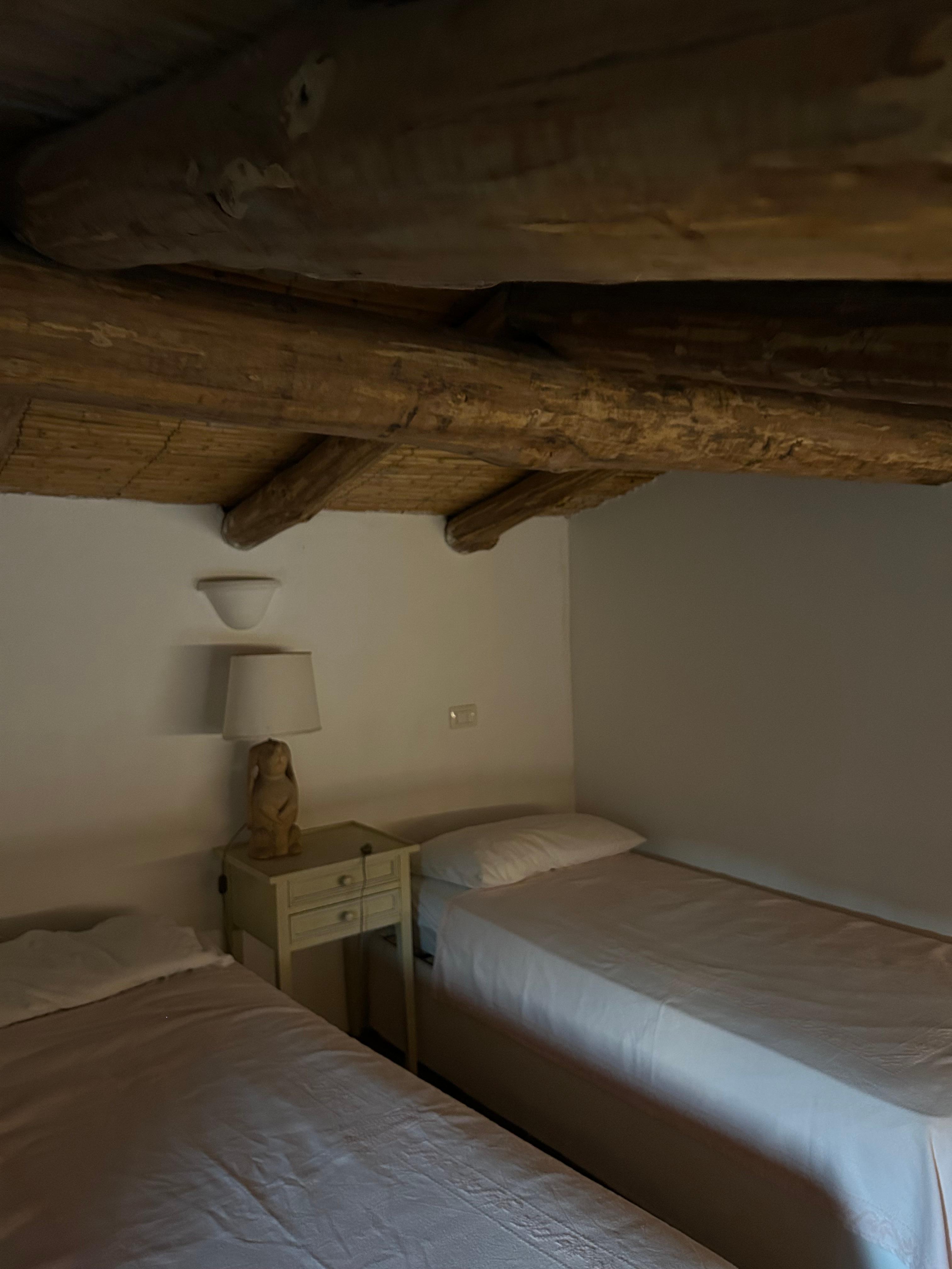 Mezzanine bed space - low head room