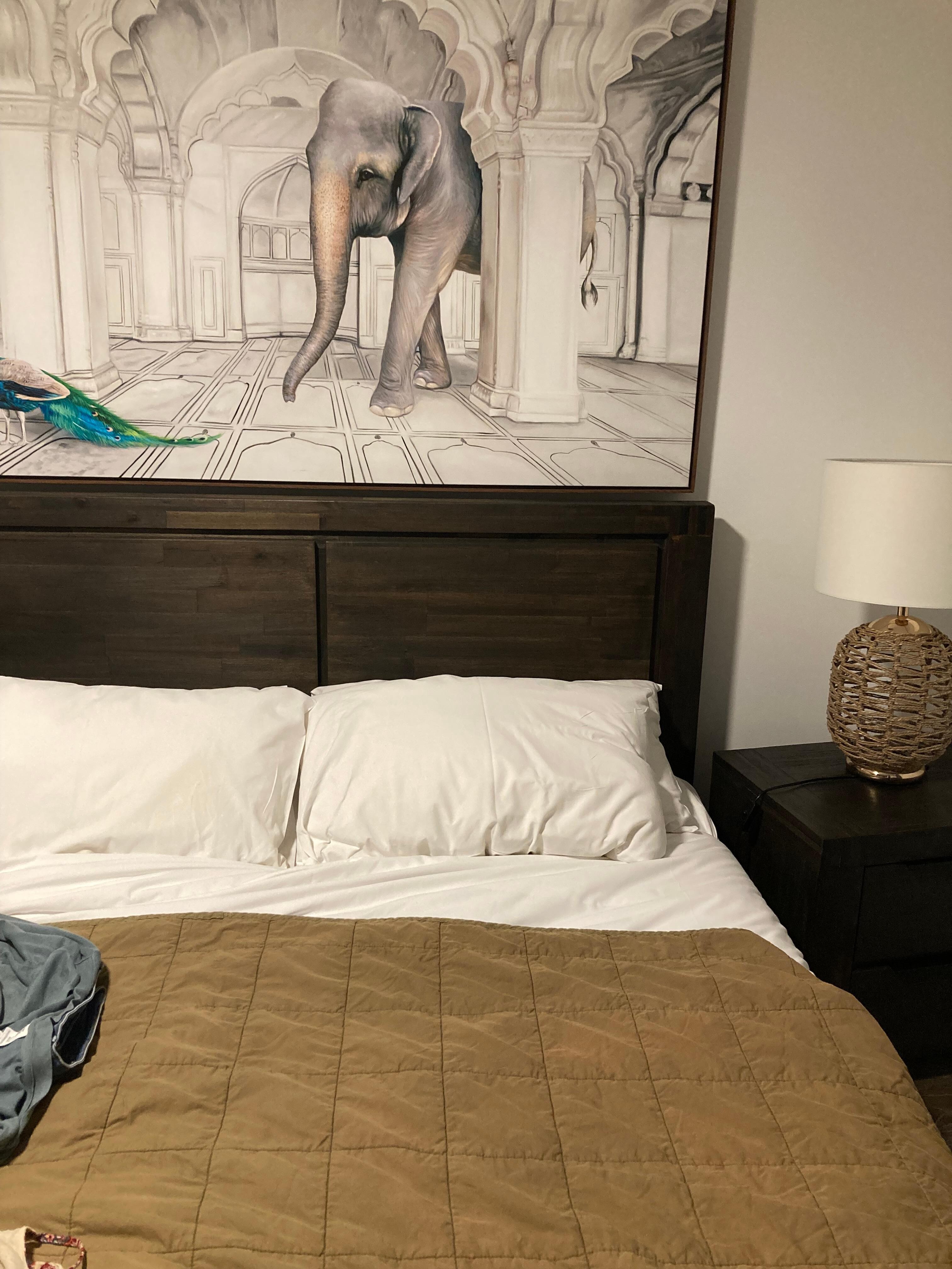 loved the prints around the unit.