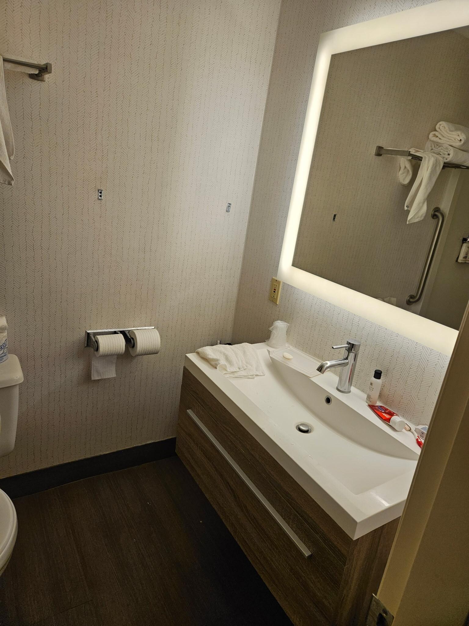 No couter space, no towel bars