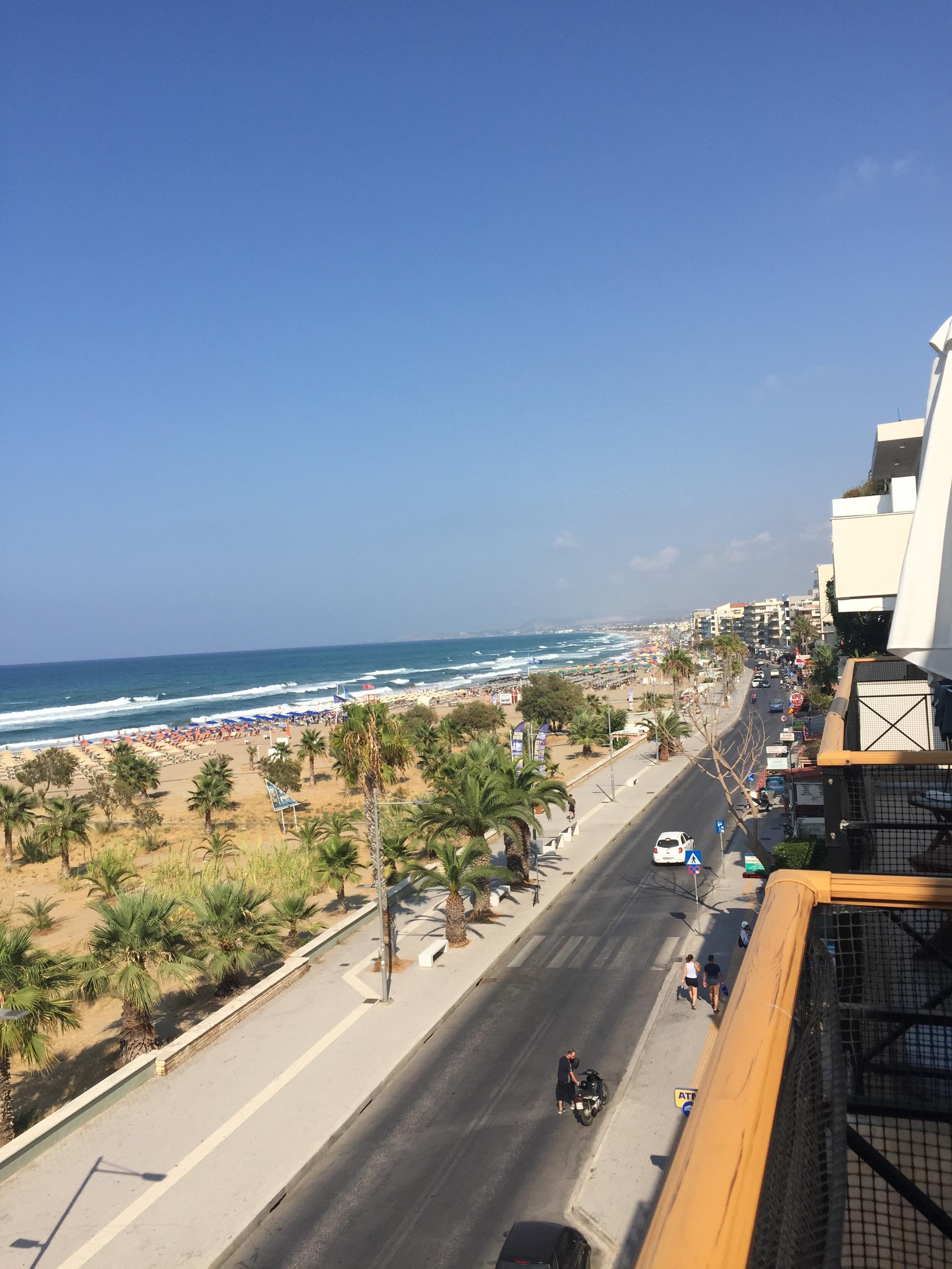 Blick zum Strand vom Balkon