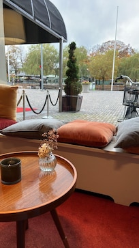 Reception and view to outside of hotel