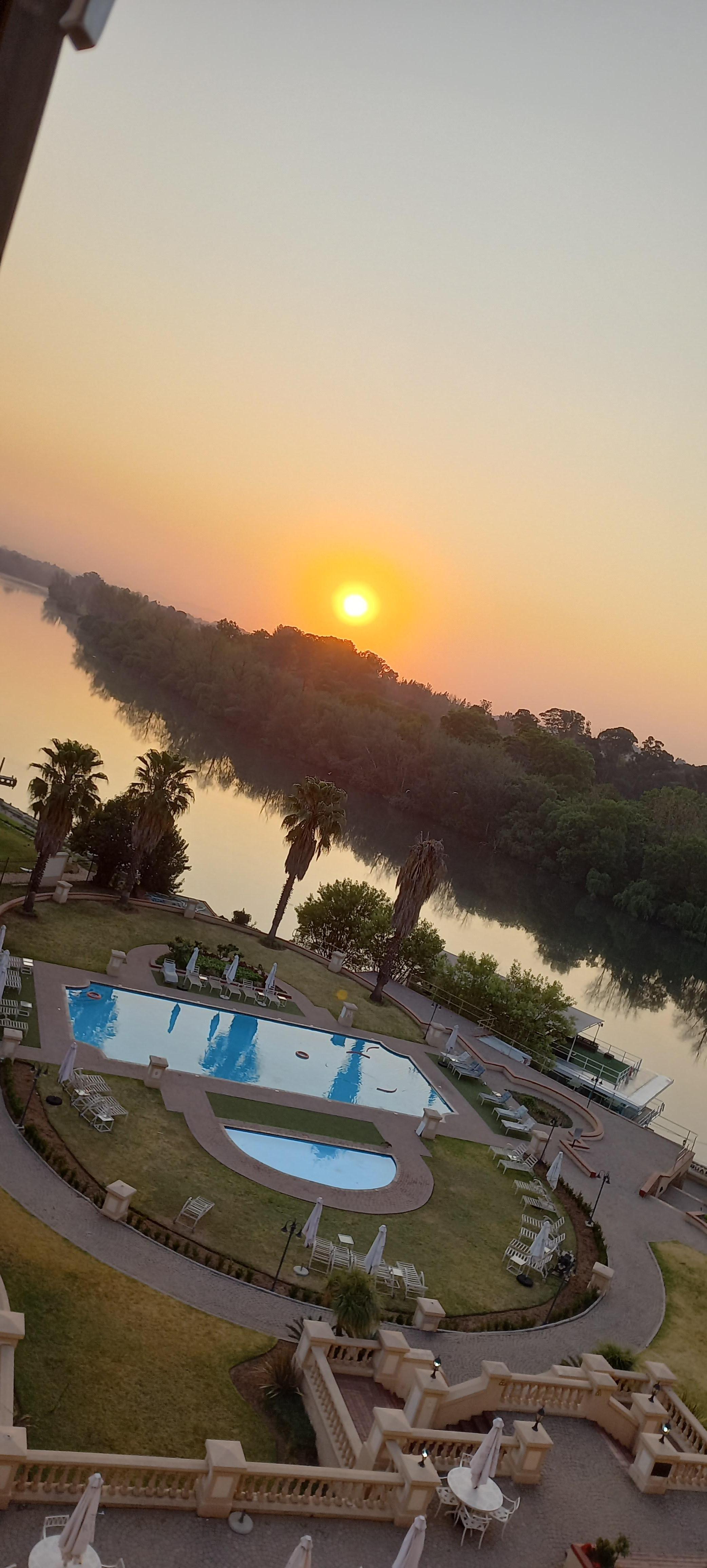 Sunrise on the Vaal