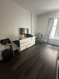 Spacious double bed room
