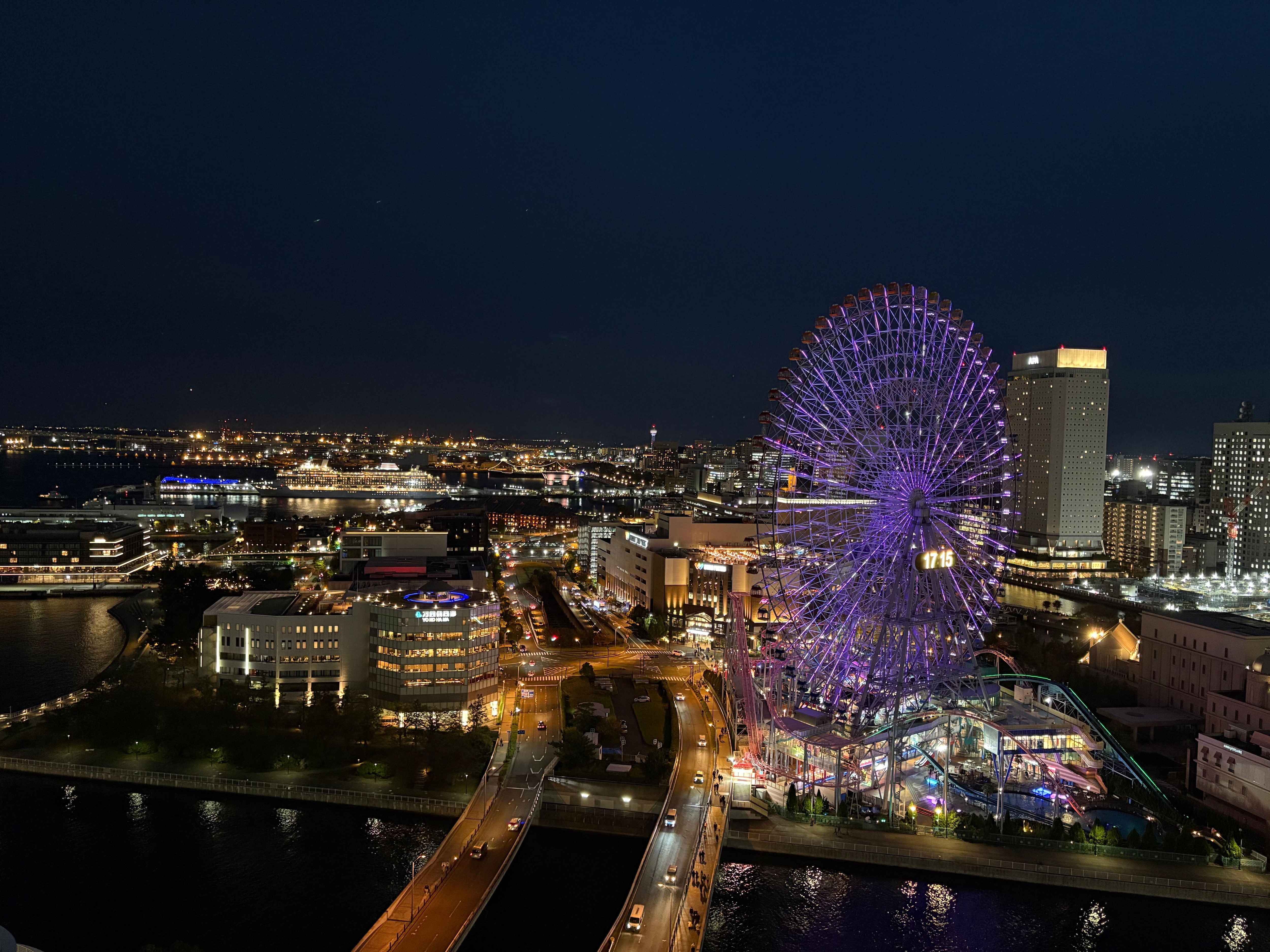 The night view from our room 