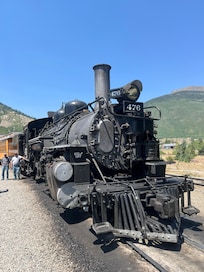 Excellent time was had on railroad! Easy access from location