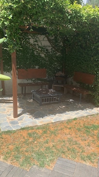 Outdoor firepit
