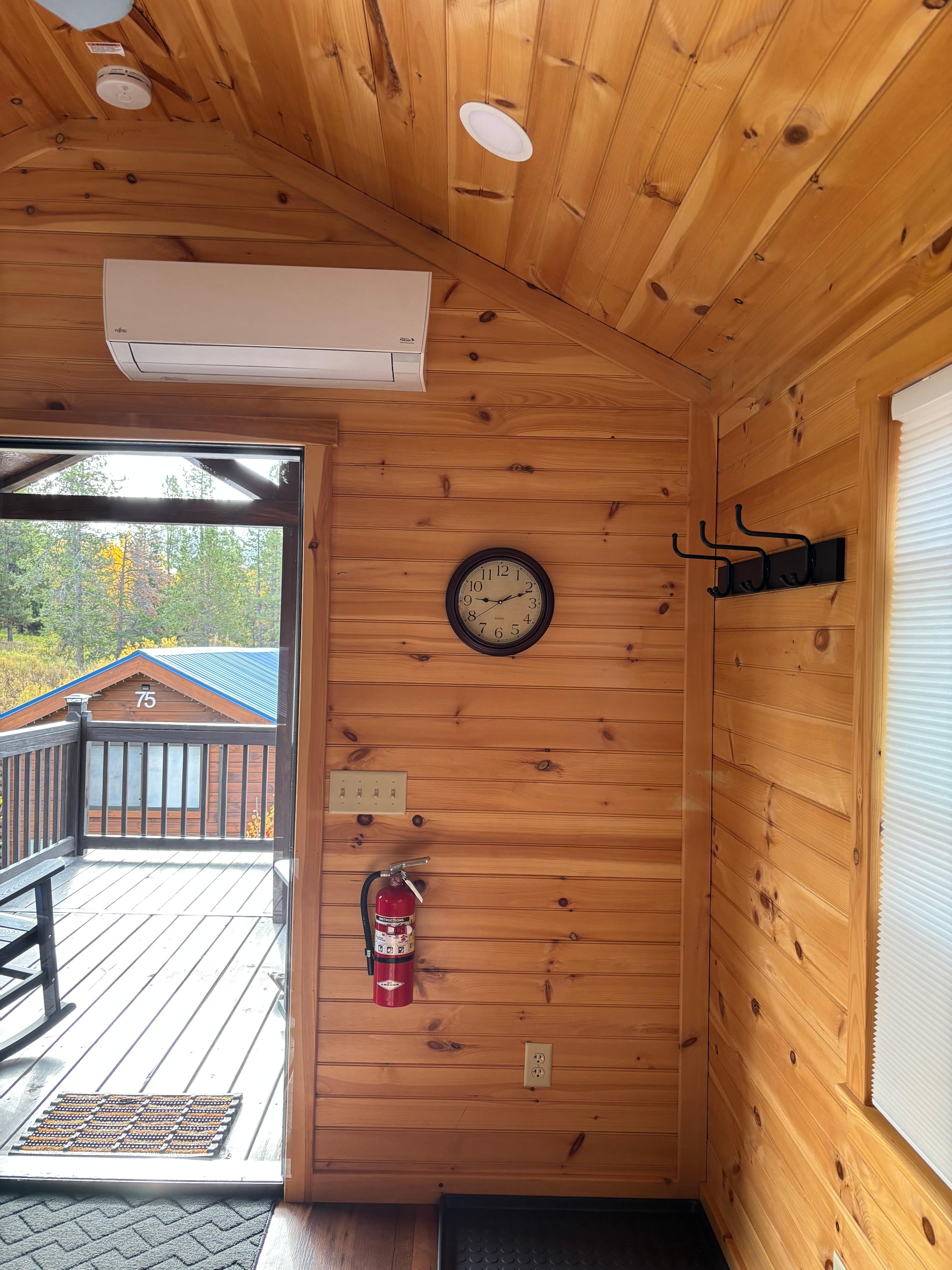 A good air condition and fan to cool the rooms.