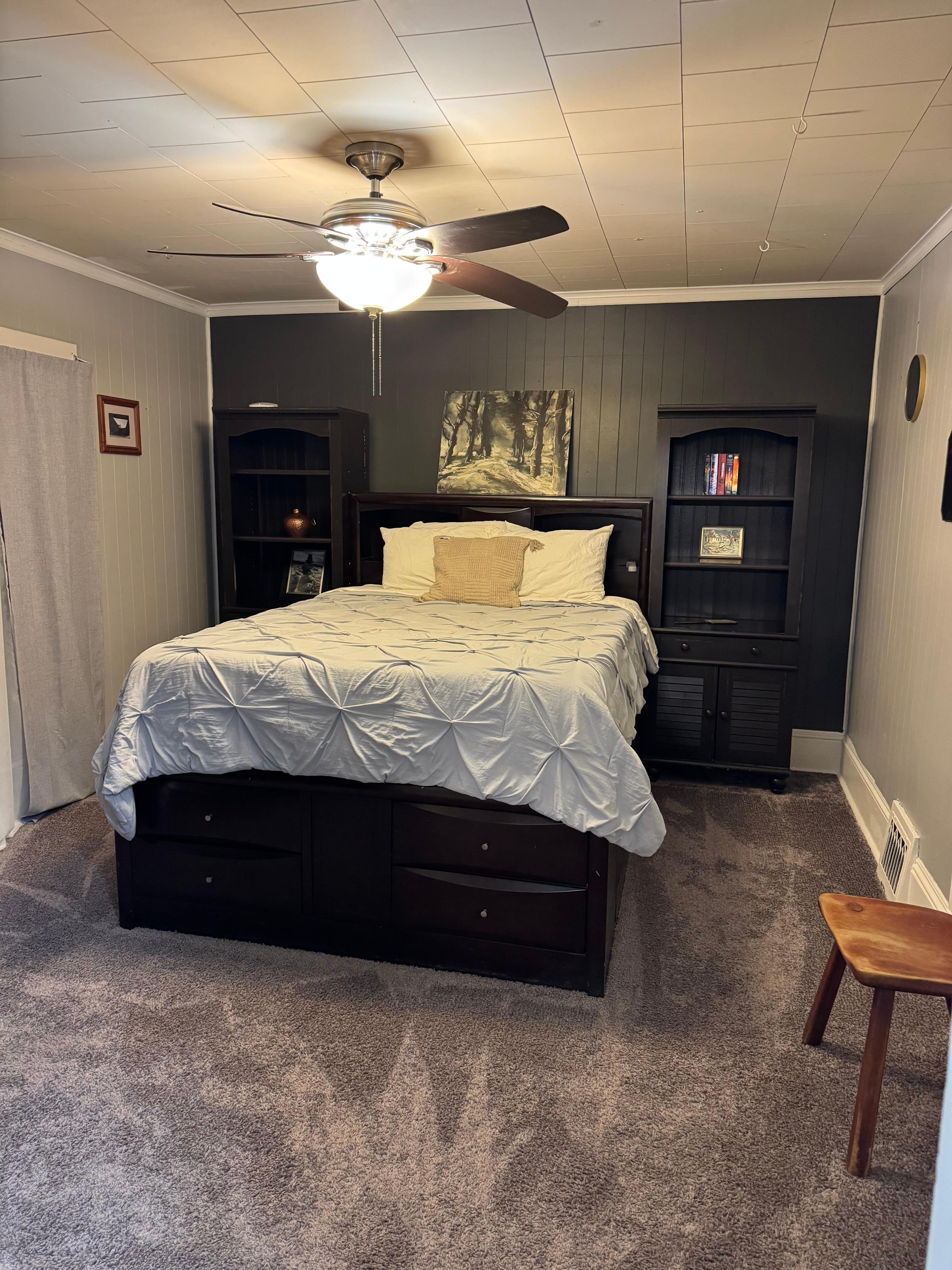 We didn’t use this bedroom but it is nice looking 