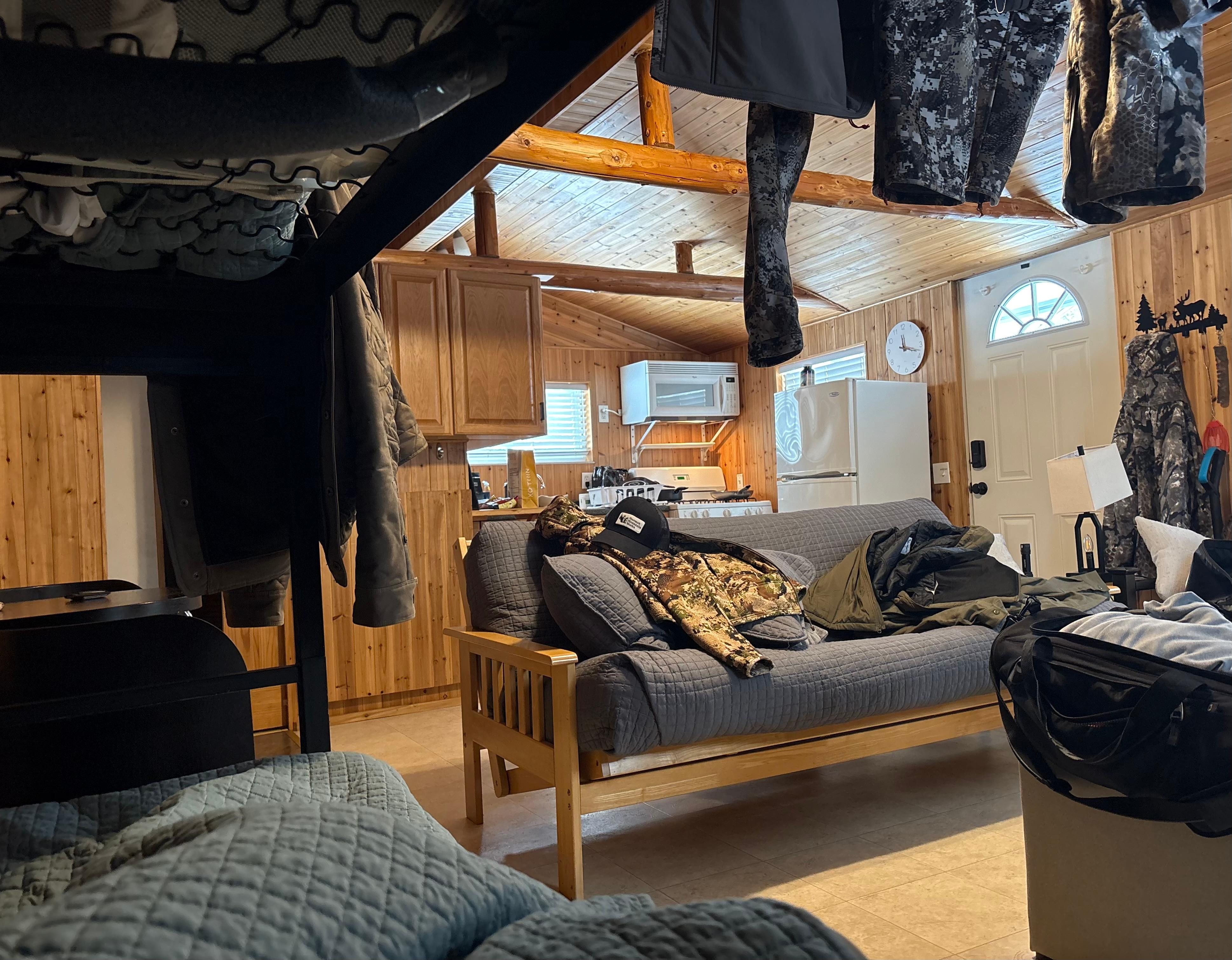 Single room cabin with a kitchen and bathroom. All you need for a comfortable stay. 