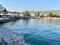 Dinner by the lake. Short walk from Villa Old Town.