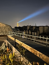 La vue de la terrase au 8e