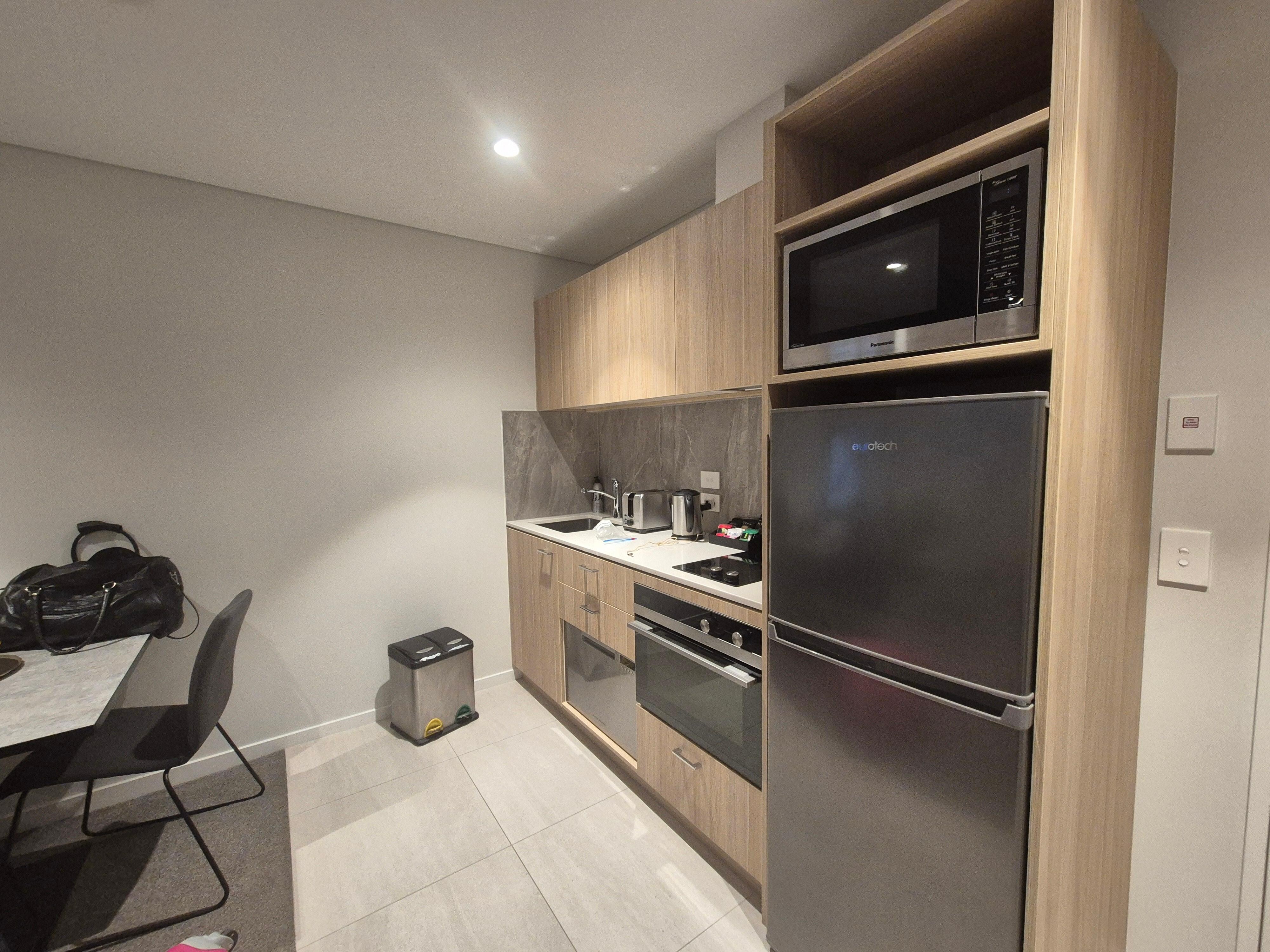 Kitchenette / dining area