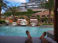 Piscine hôtel accueil