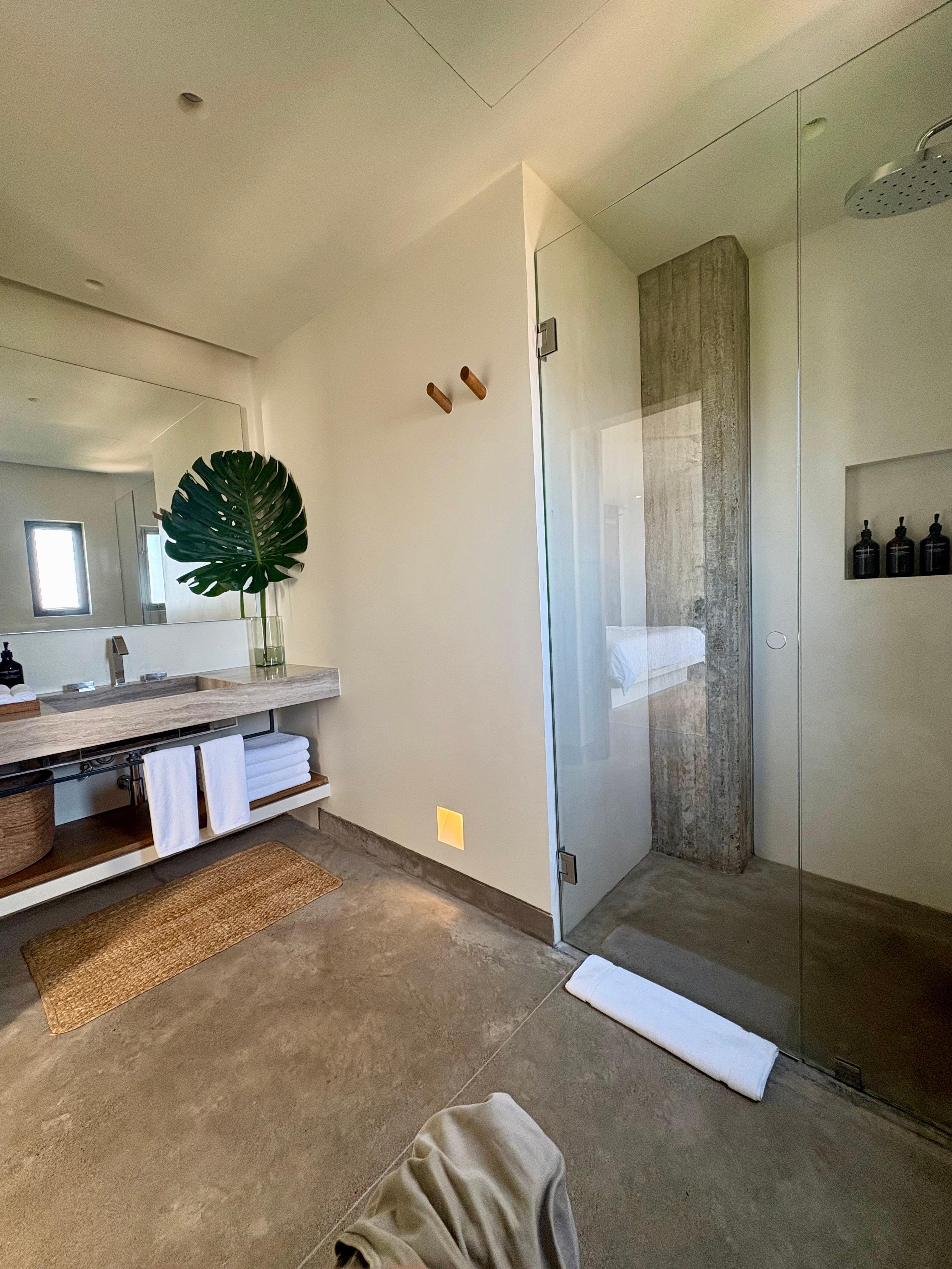 Tryst king room bathroom