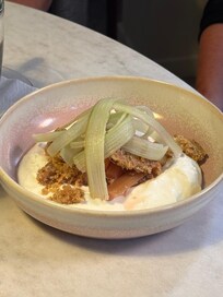 Mat, vin 🍷 og dessert 🍨 var utmerket….