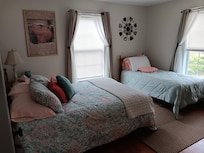 2nd bedroom 1 Full, 1 Twin