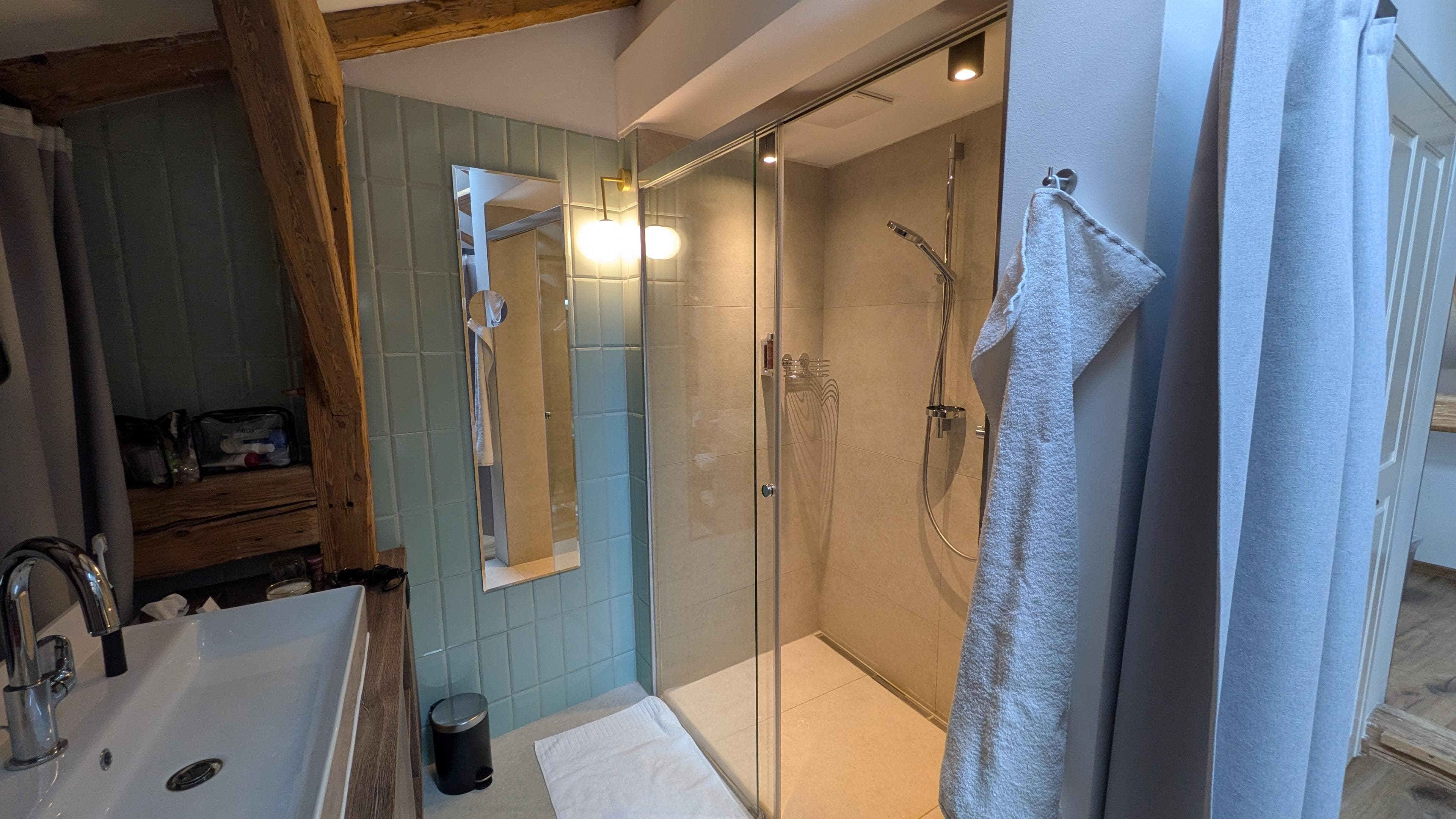 Nice big shower area