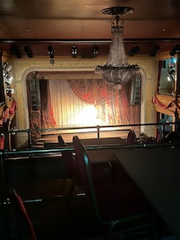 Den bevarade teatern på hotellet.