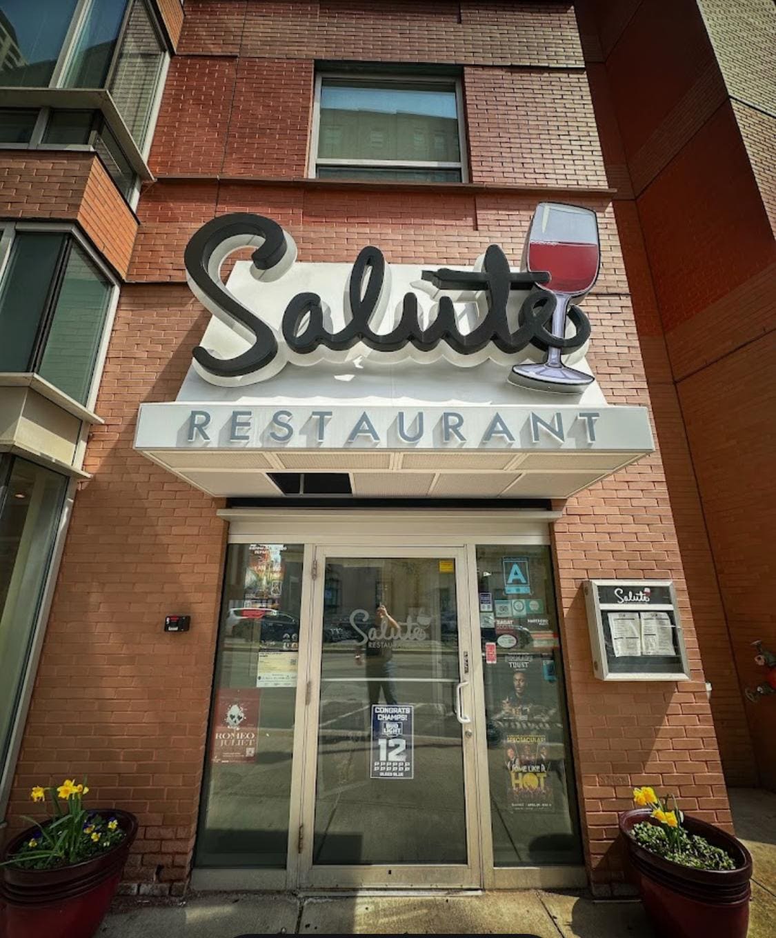 Excellent restaurant within walking distance