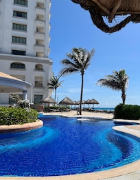 Adult pool