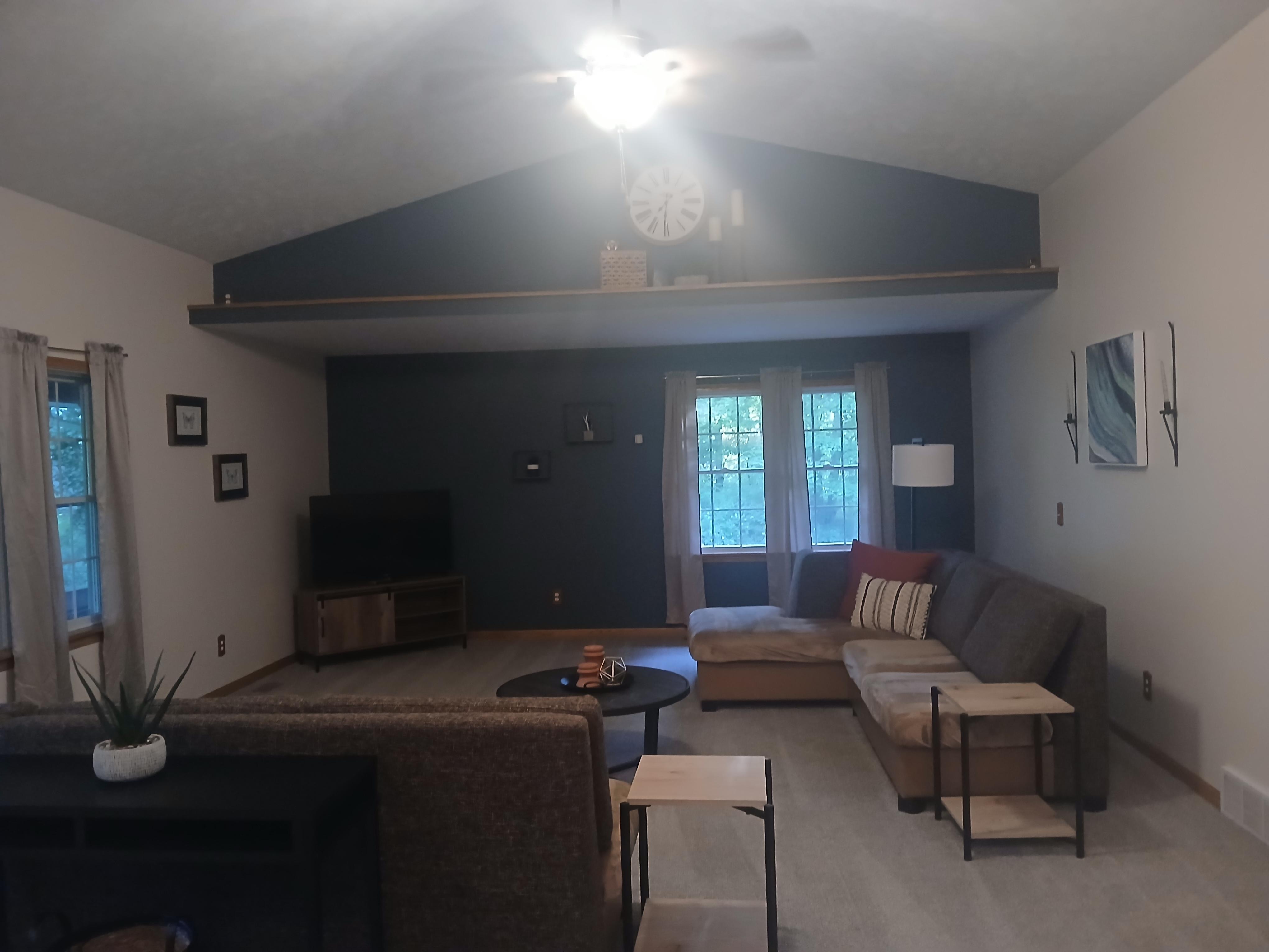 Lovely decorated spacious living room
