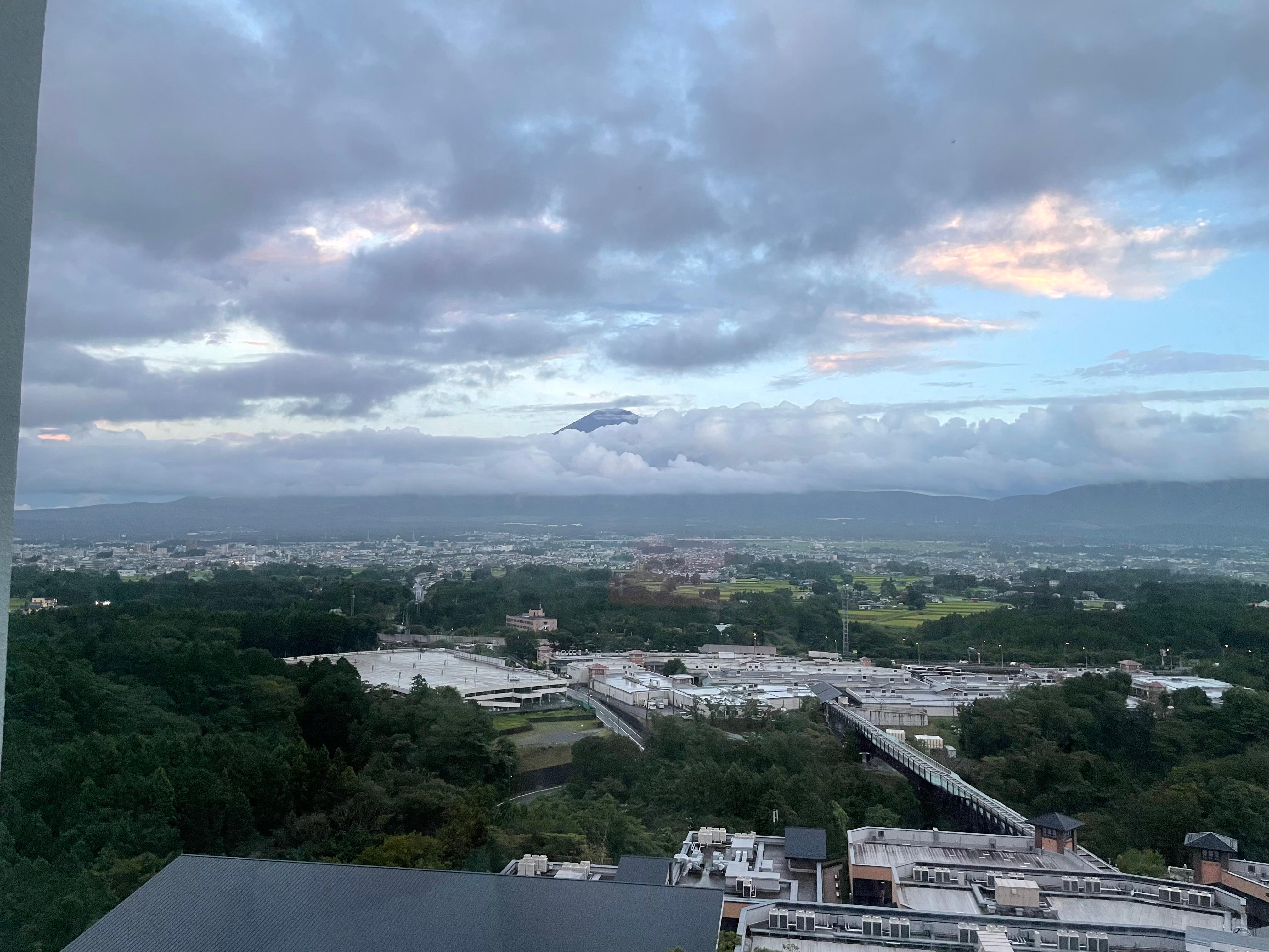 部屋からの富士山