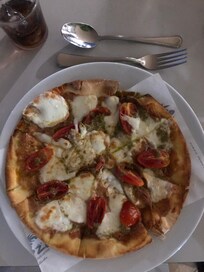 Gluten-free margarita pizza