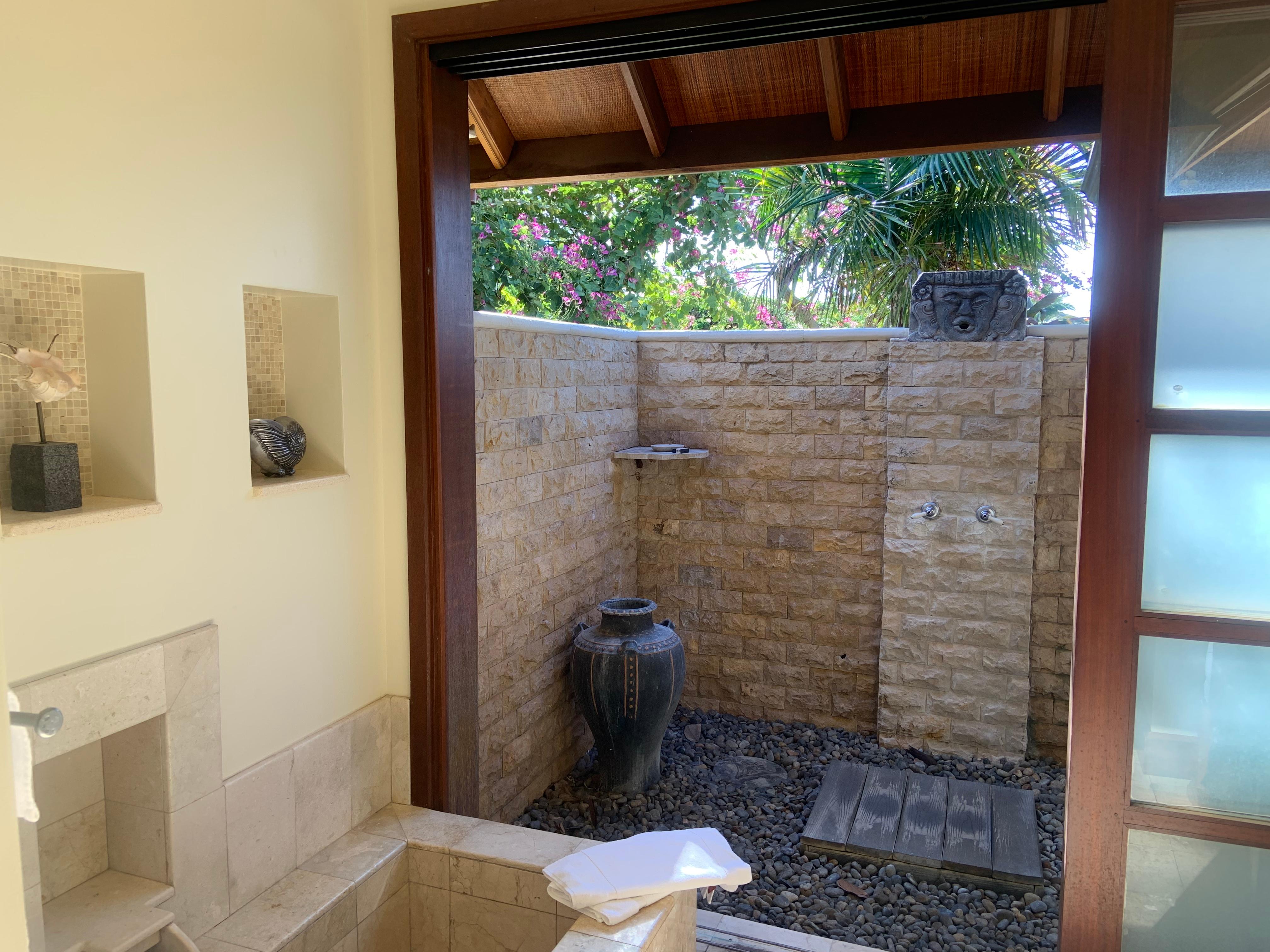 Shower in the Kipuka room.