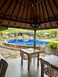 Great pool area