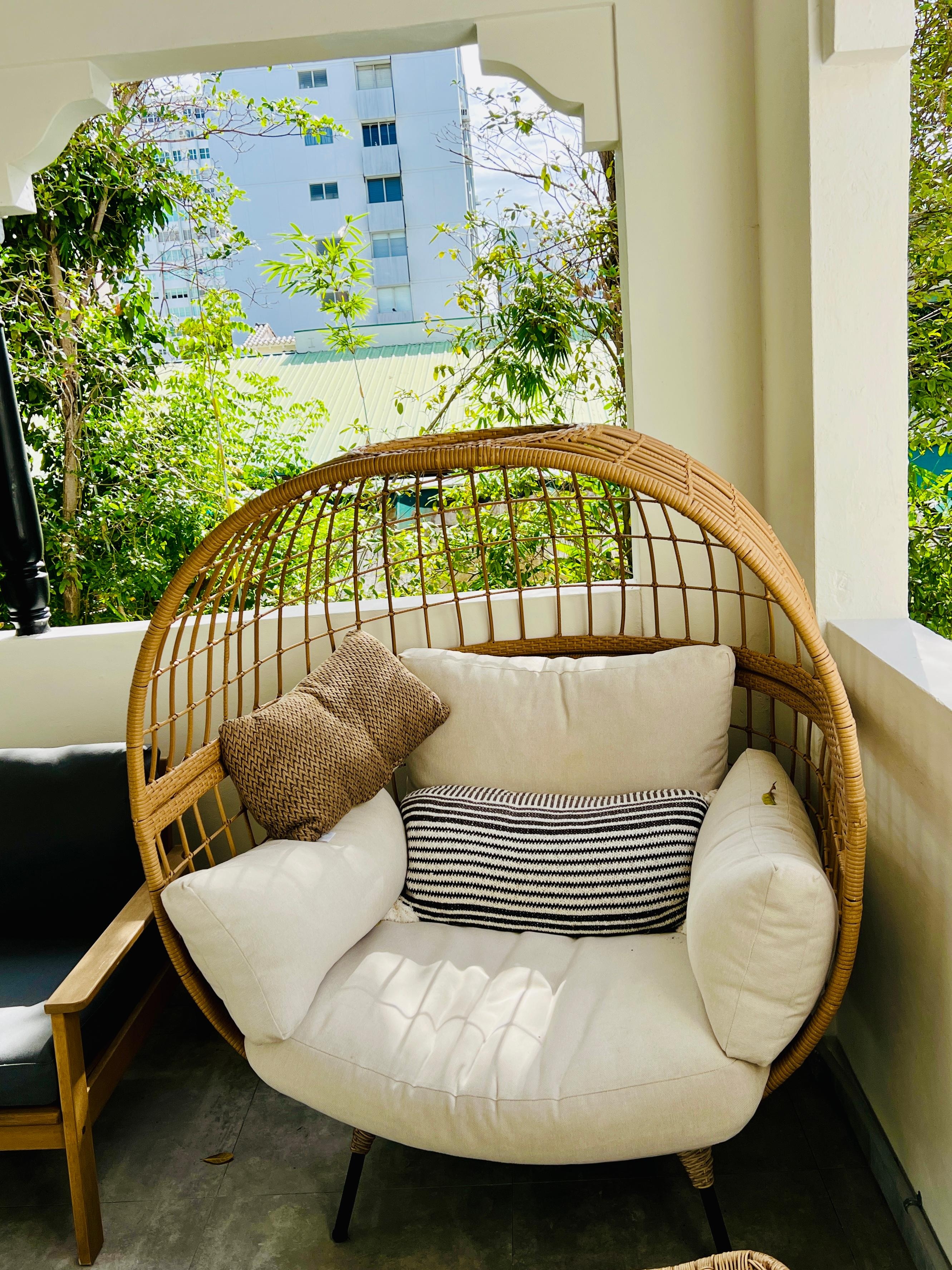 Shared balcony near Flamenco room