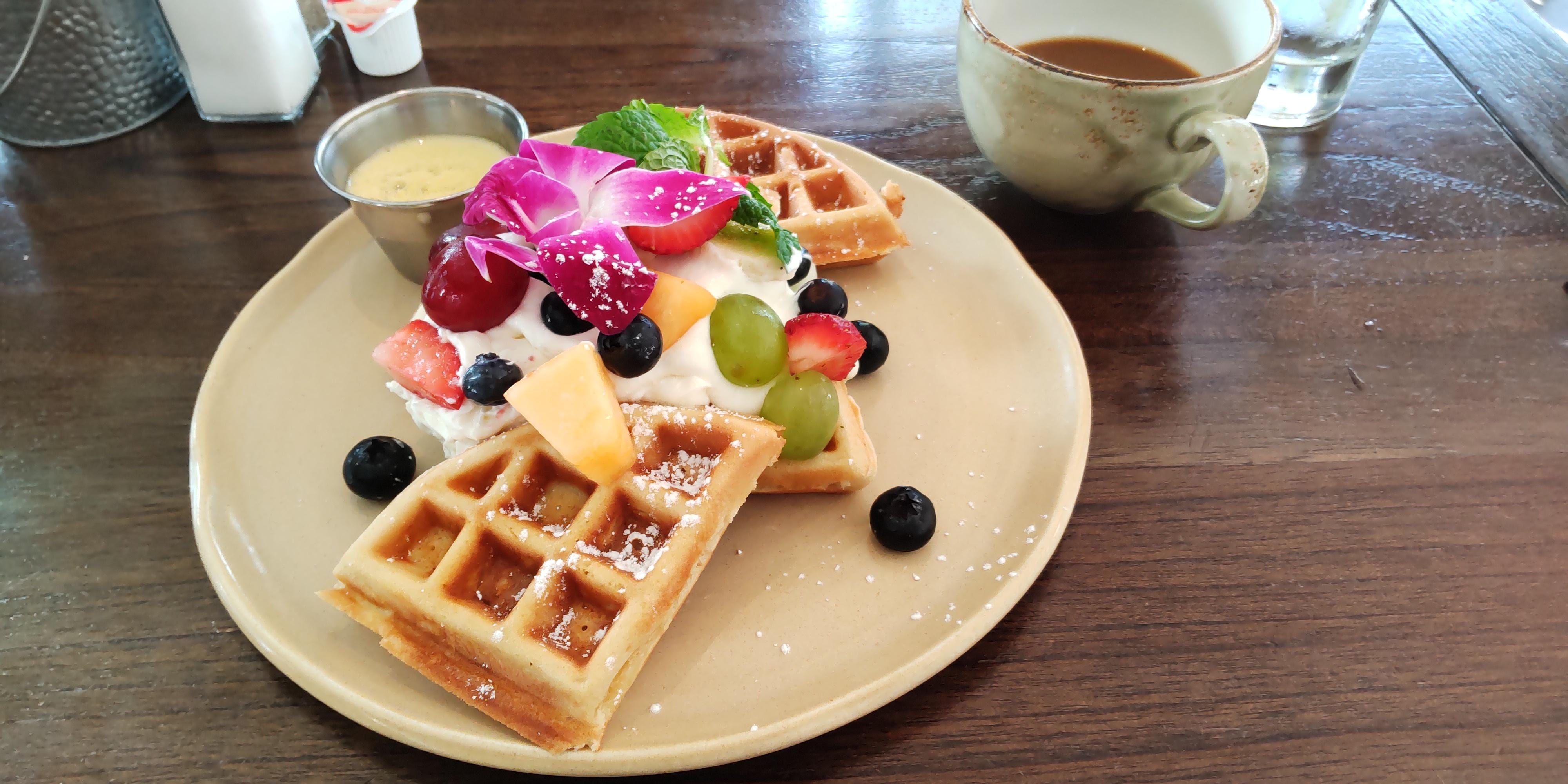 朝食も何種類か選べて美味しかった