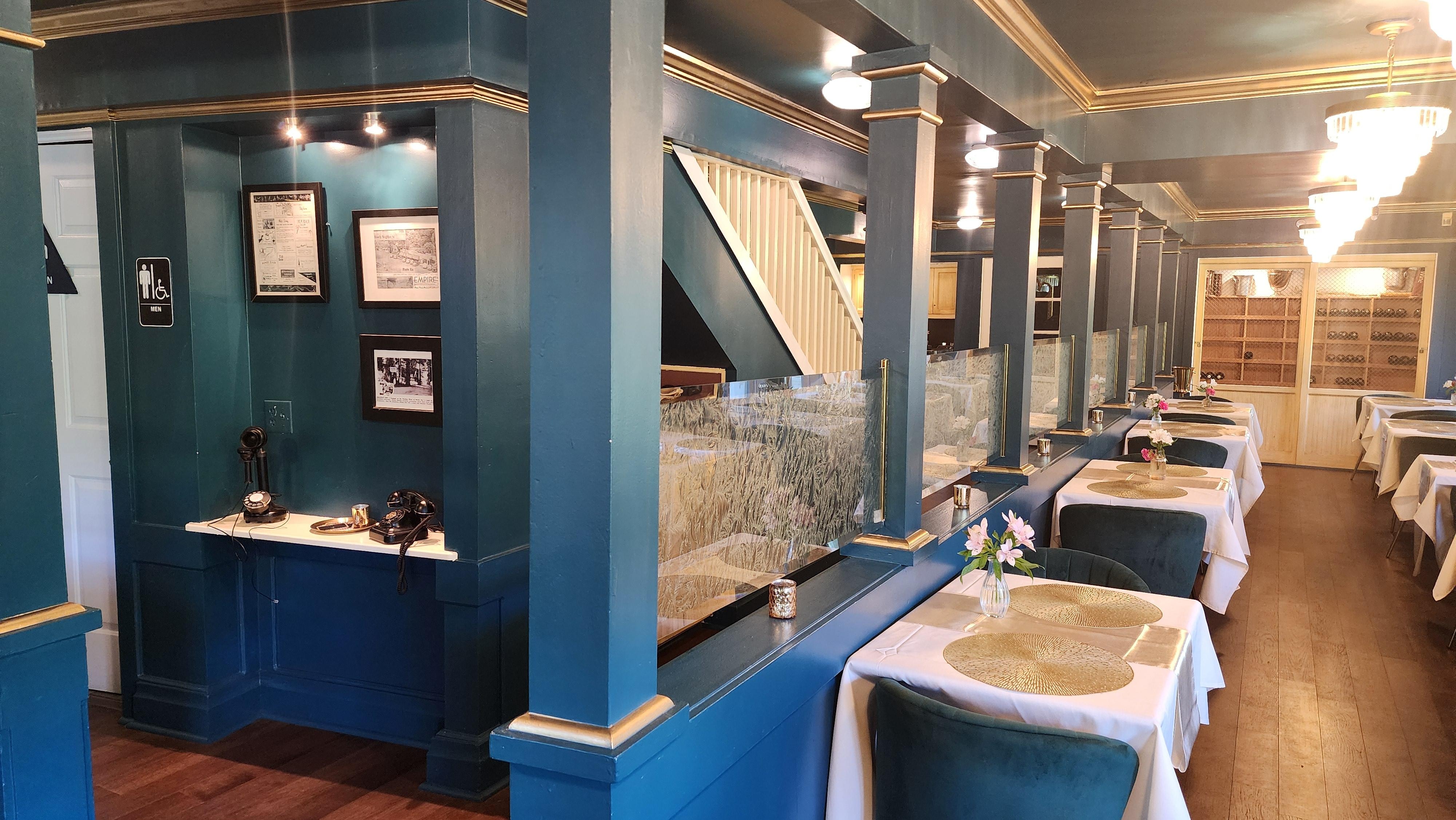 Interior, dining/restaurant