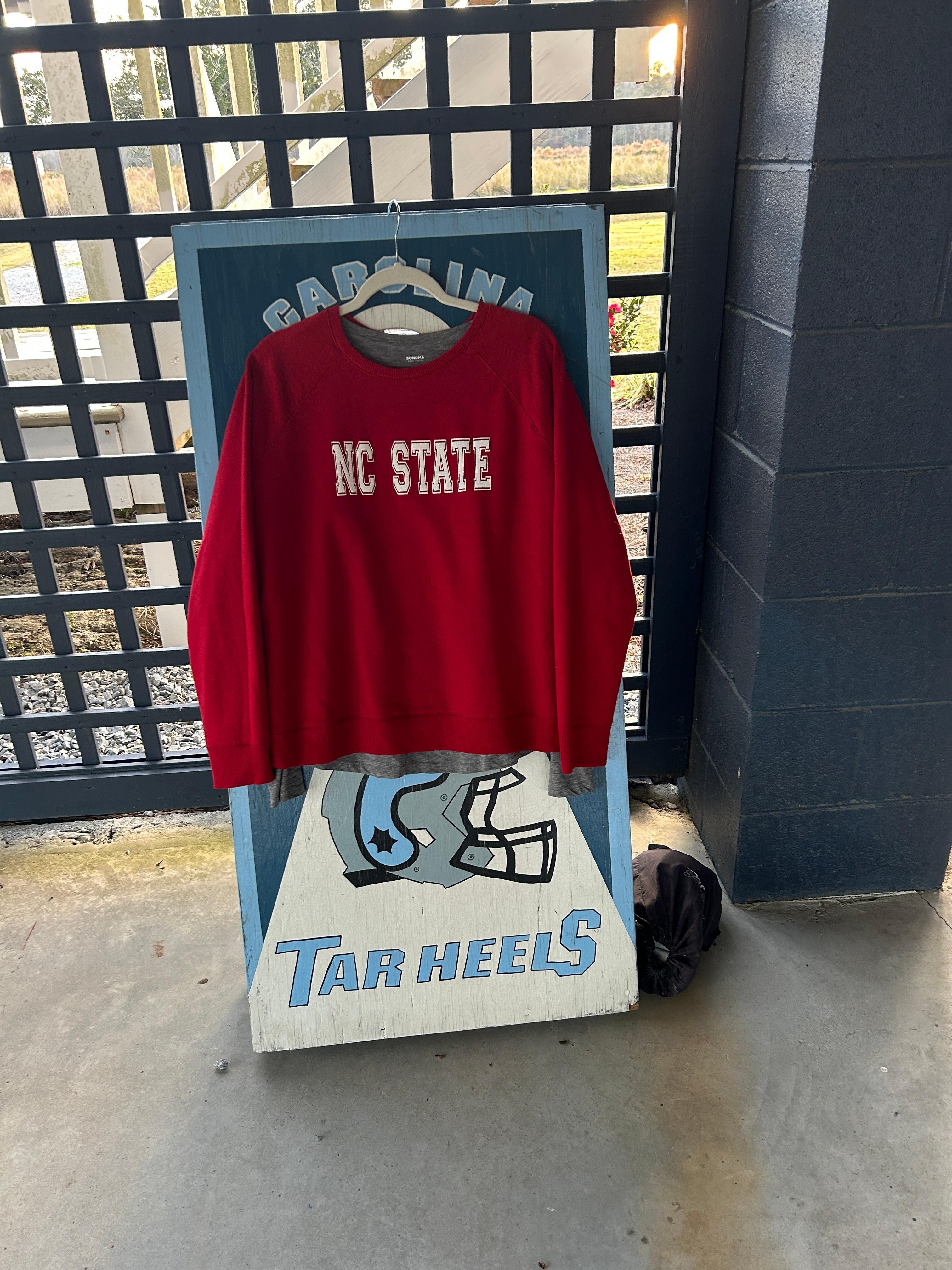 We had a little rivalry going on🏈