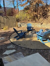 Lovely outdoor space to enjoy warm weather!