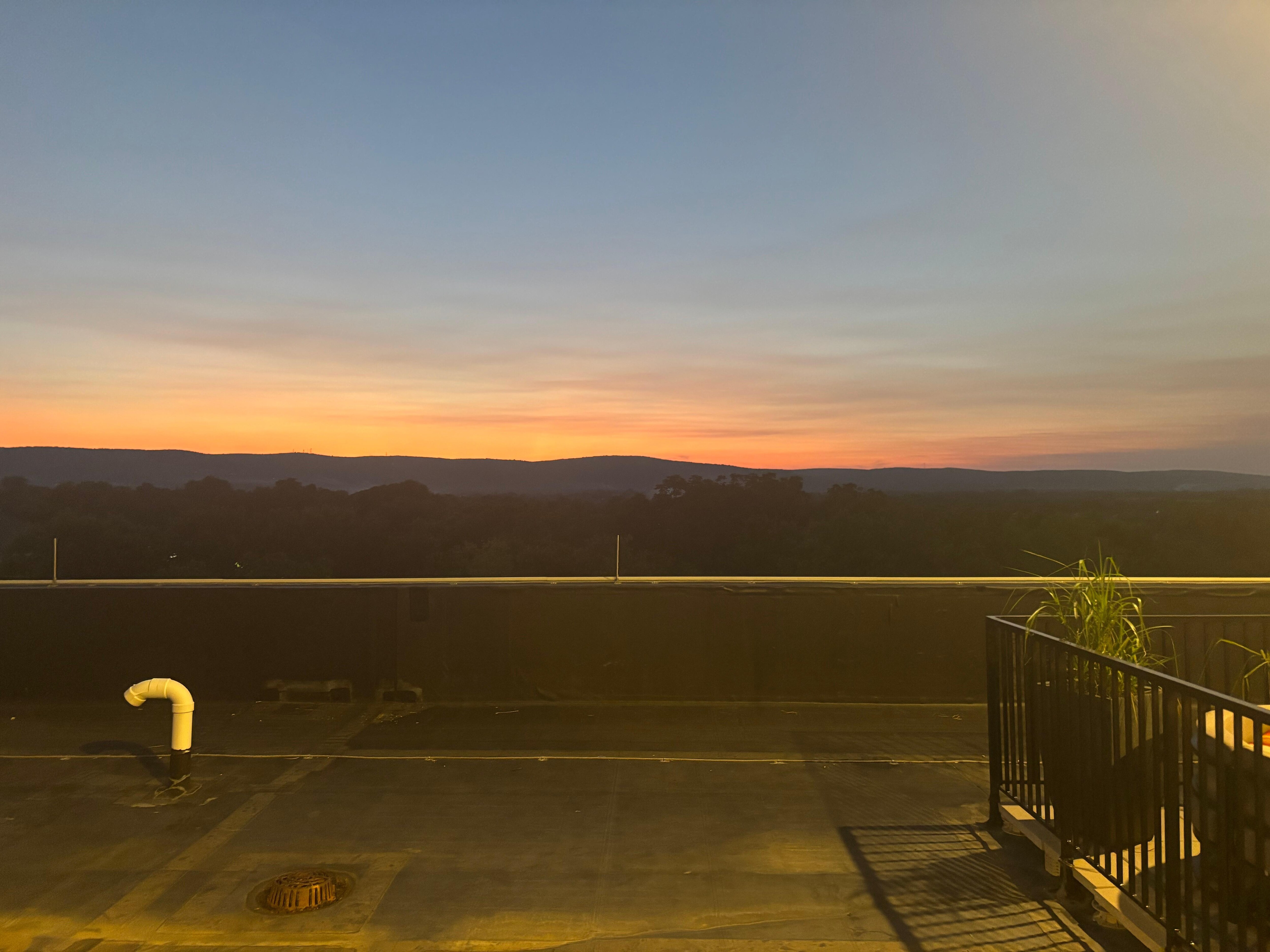 Roof Top Patio Mountain Few 