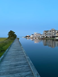 Crabbing pier in the Bayside development.