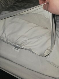 Pictures do not really show stains but they were there