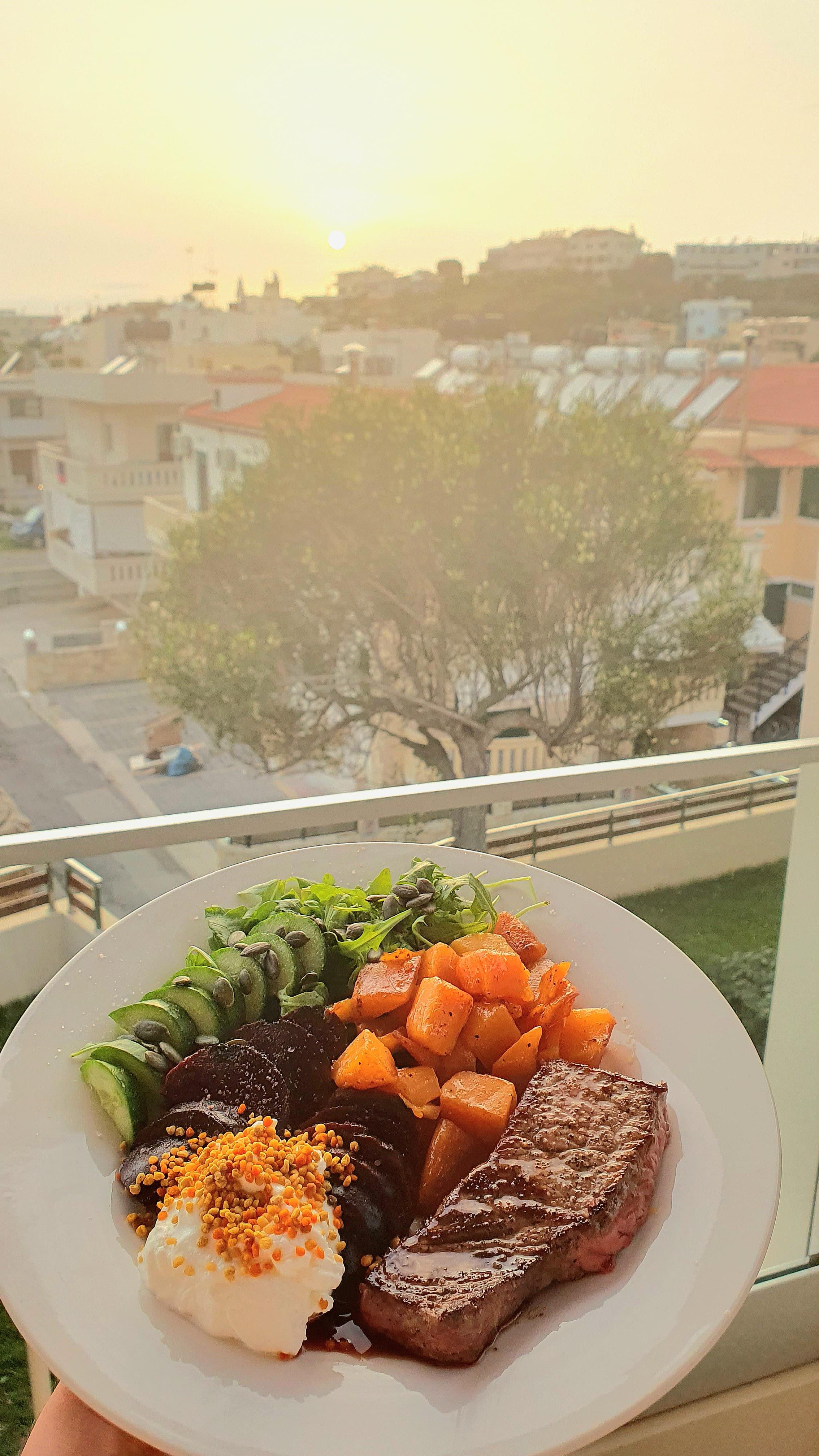 Dinner on the balcony 