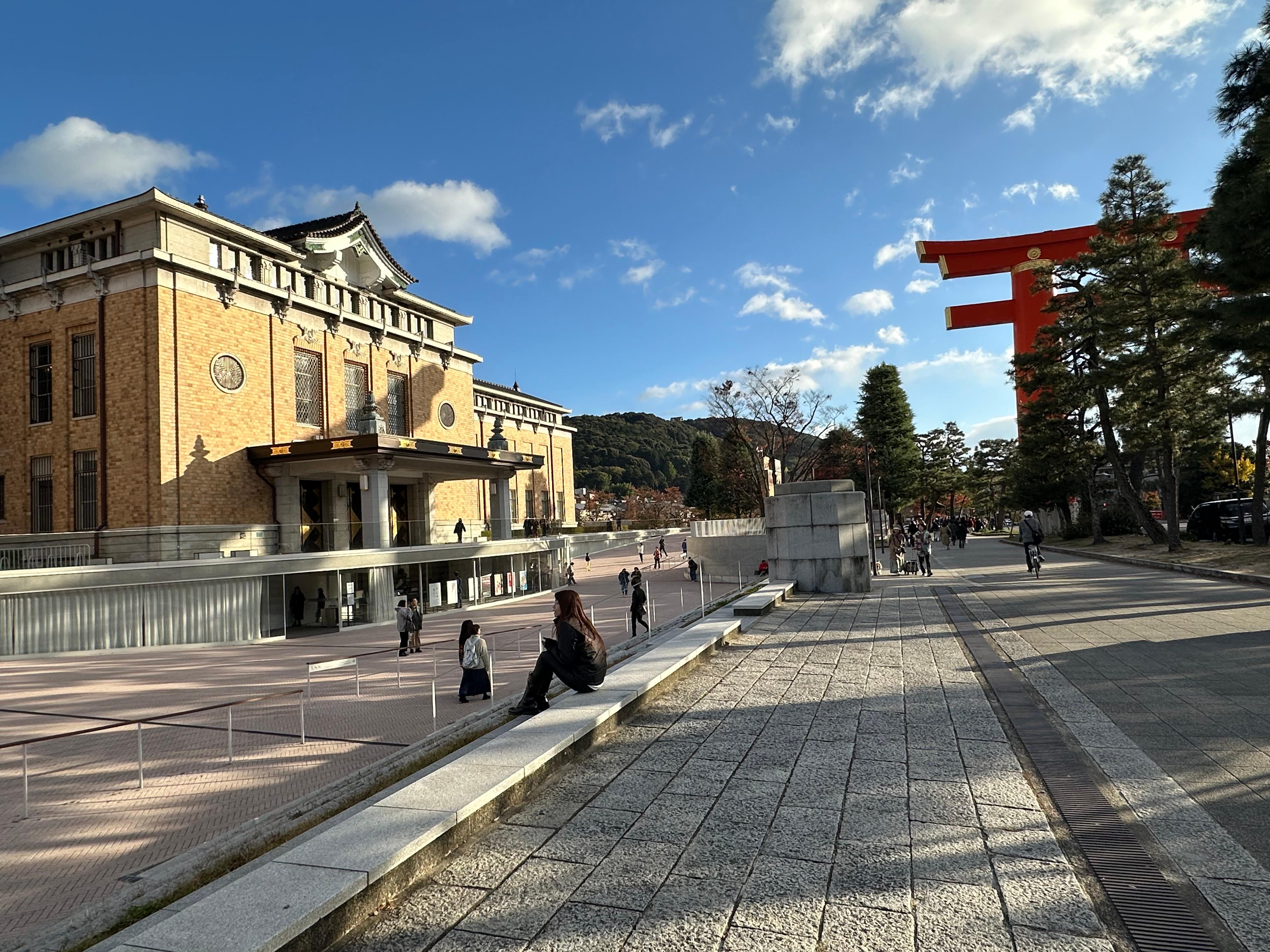 平安神宮へもちょうど良い散歩コースでした