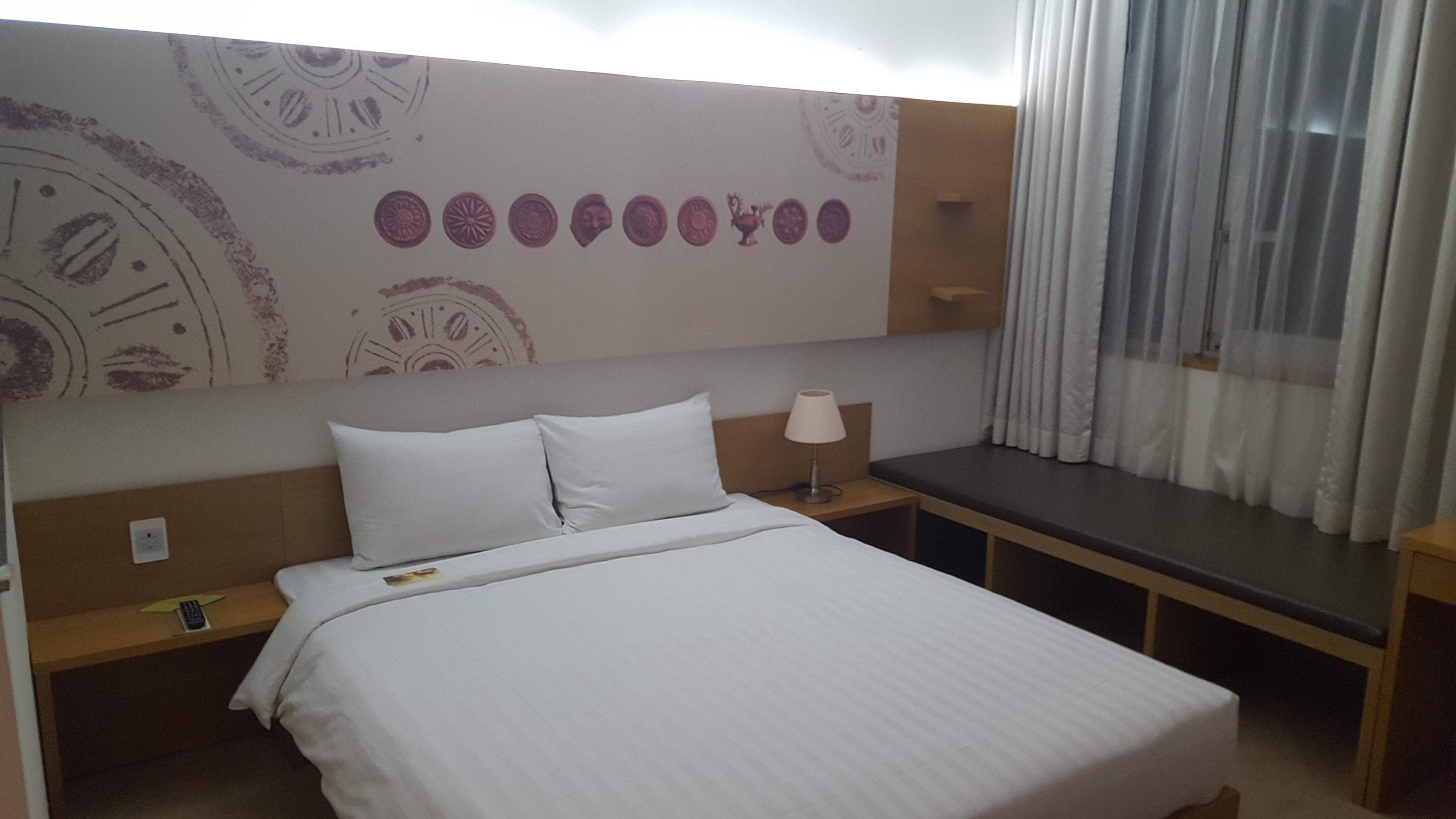 Double room bed