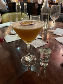 Excellent cocktail in the bar & traditional Irish music band