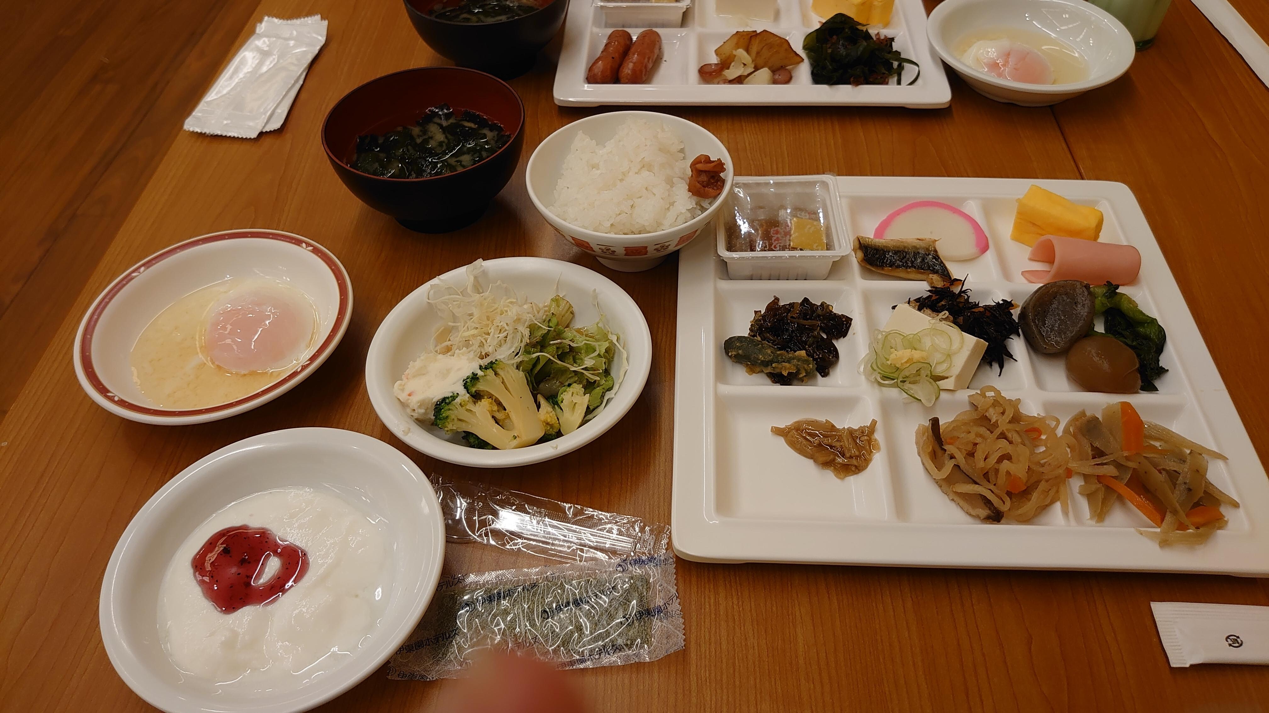 朝食