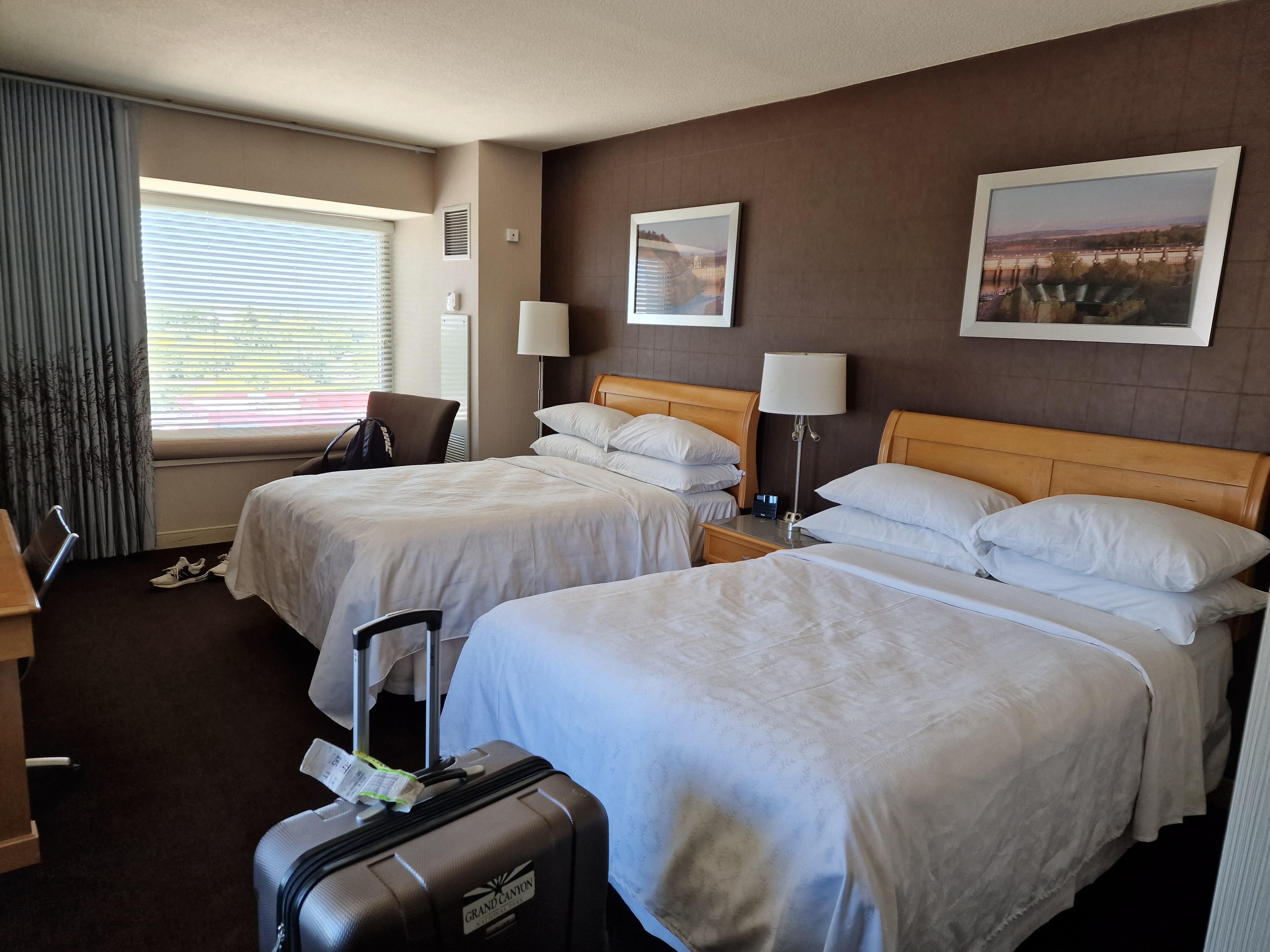 Dl. Queenbed room