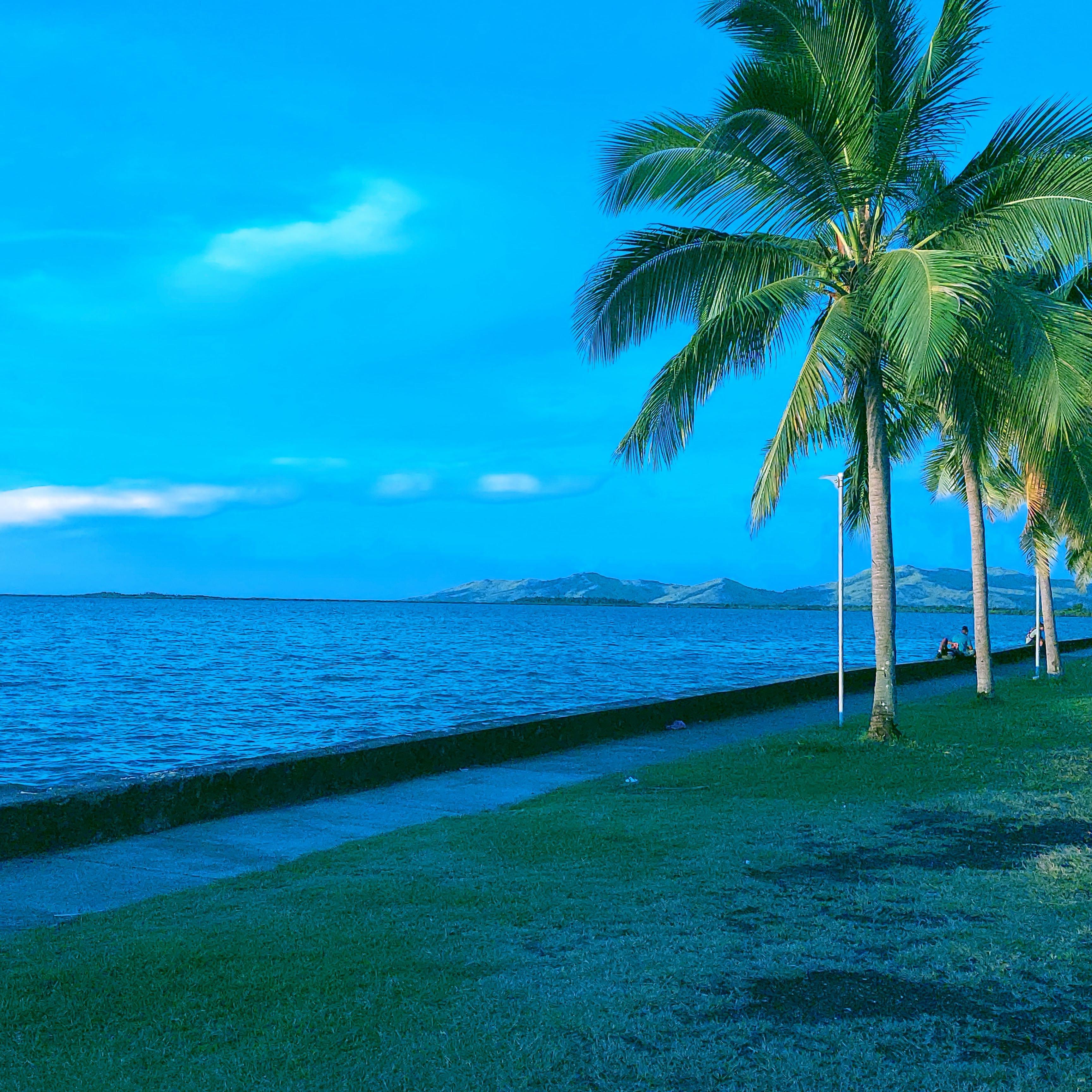 Water side walk
