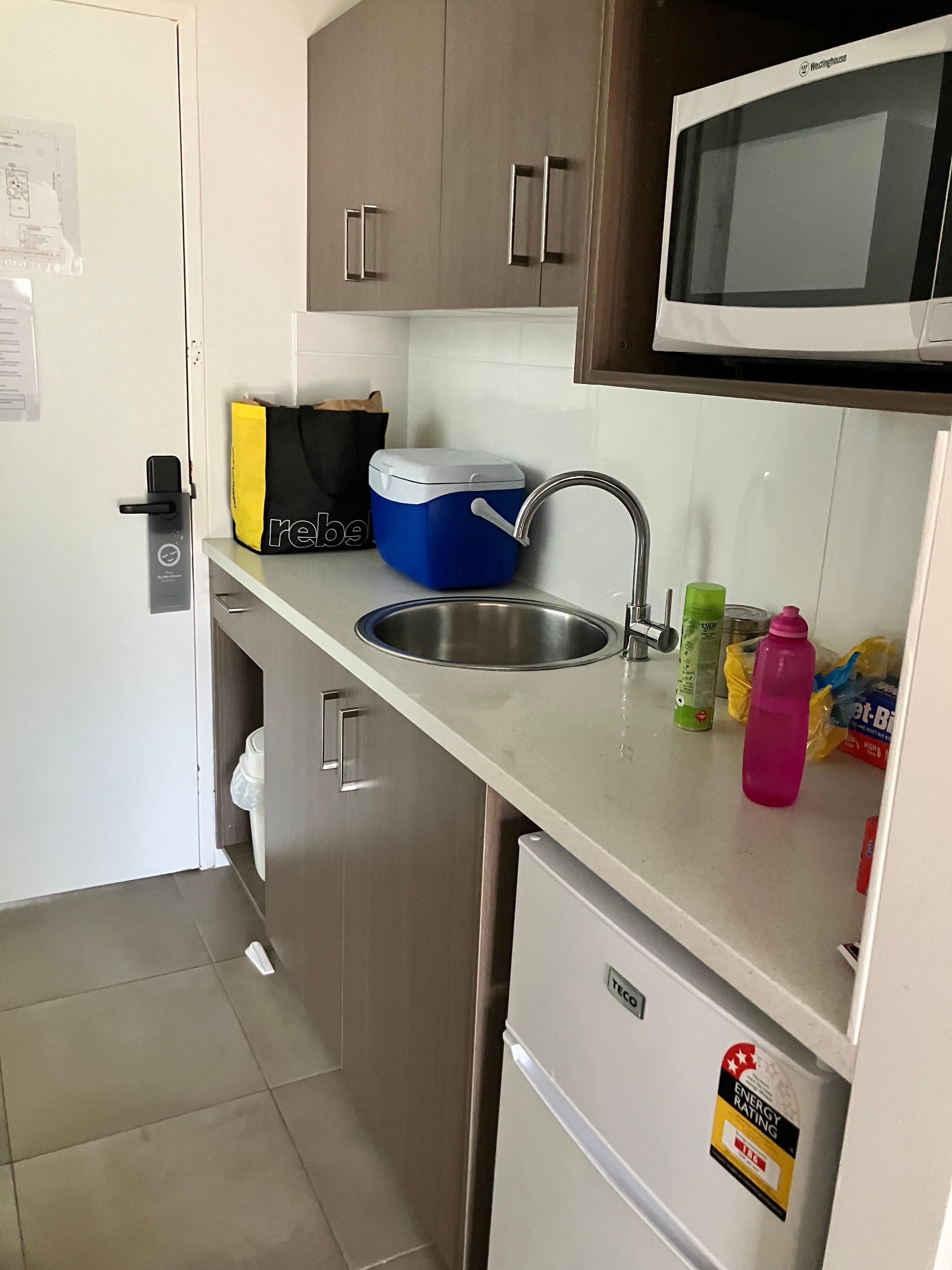 Clean and tidy kitchen